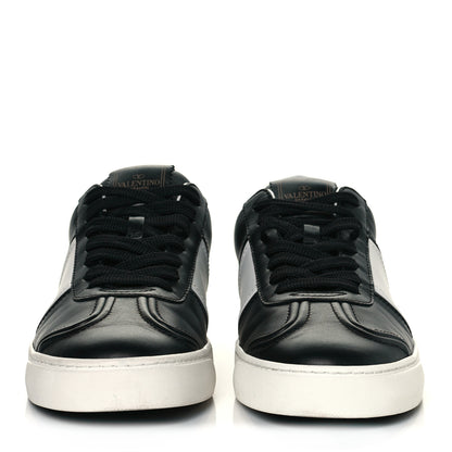 Valentino Garavani Calfskin Mens Rockstud Flycrew Sneakers 41 Black White 2 of 10
