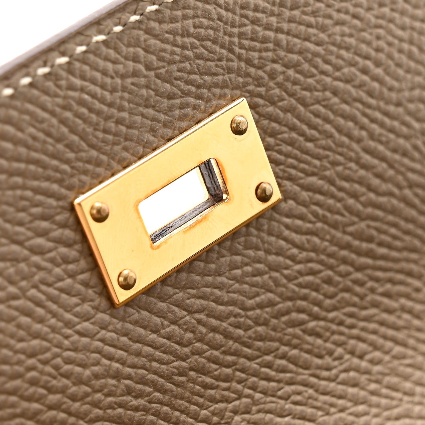 Epsom Kelly Longue Wallet Etoupe