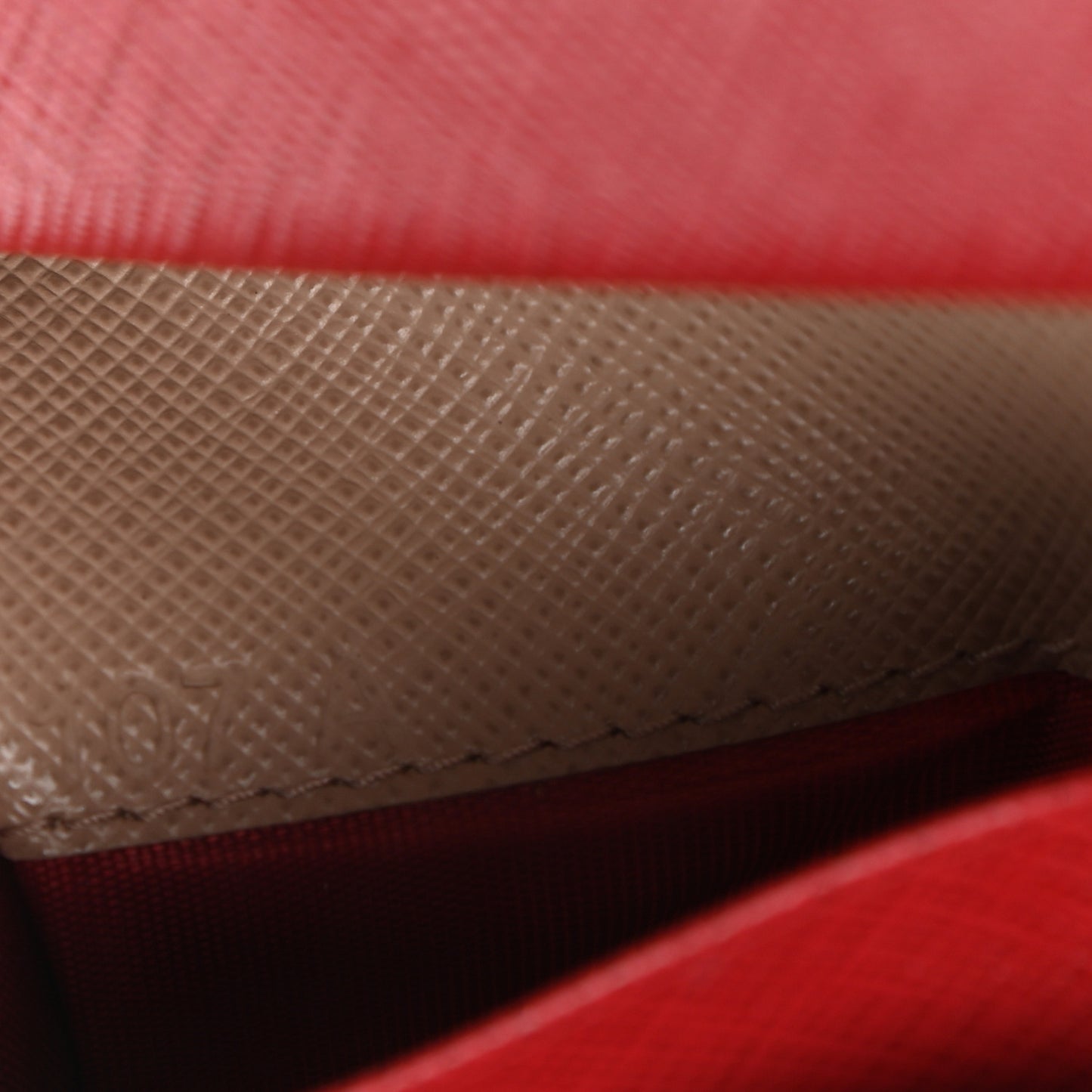 Saffiano Colour Metal Bi-Fold Wallet Cammeo
