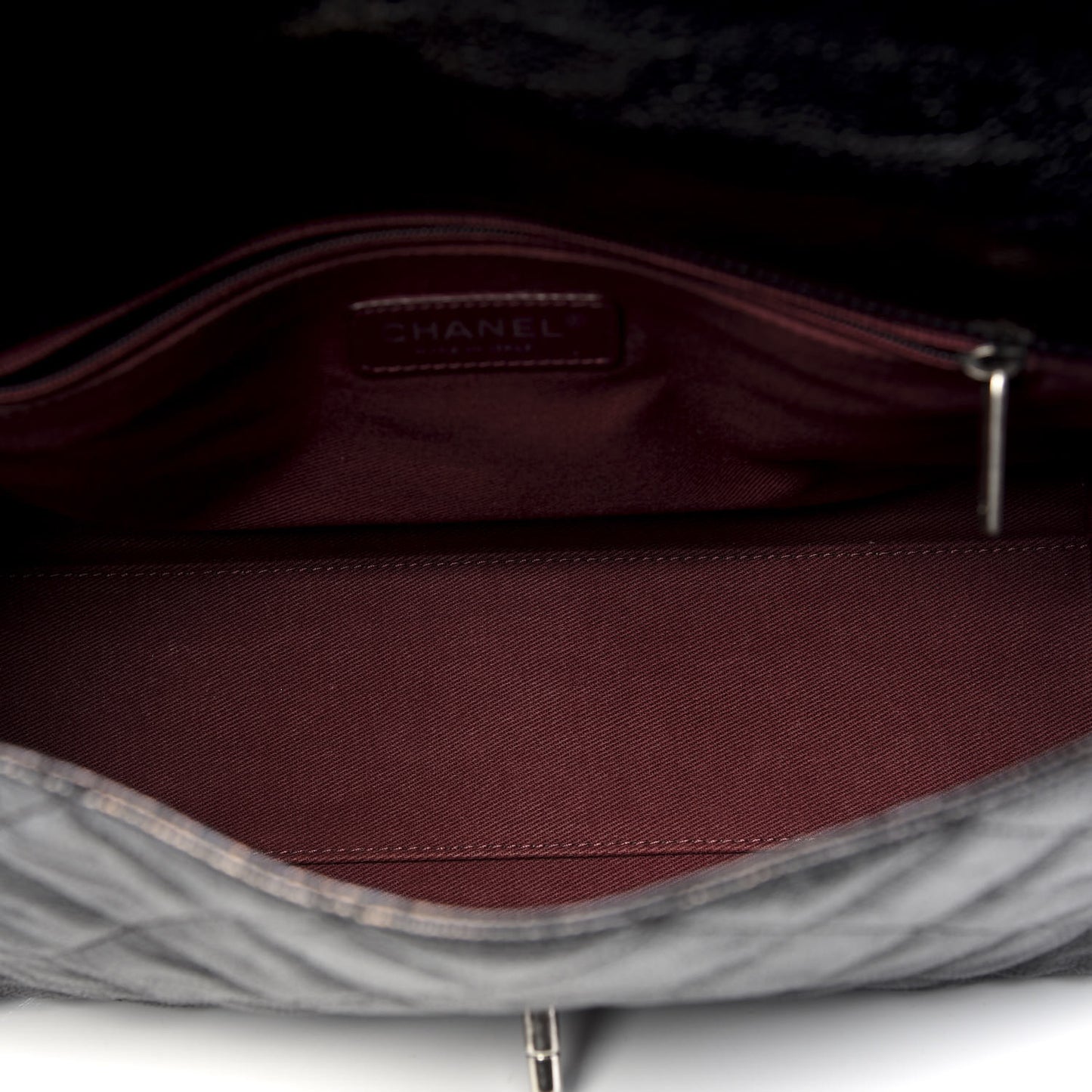 Crumpled Grained Calfskin Jumbo CC Crave Flap Black