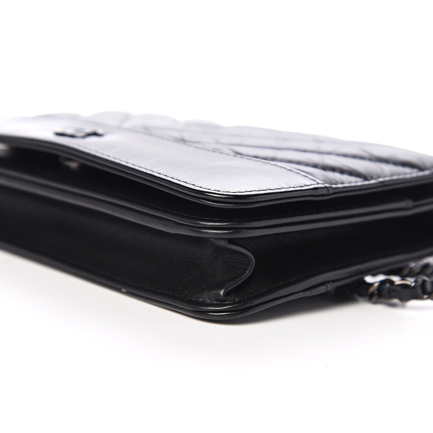 Aged Calfskin Chevron Quilted Gabrielle Wallet On Chain WOC Black