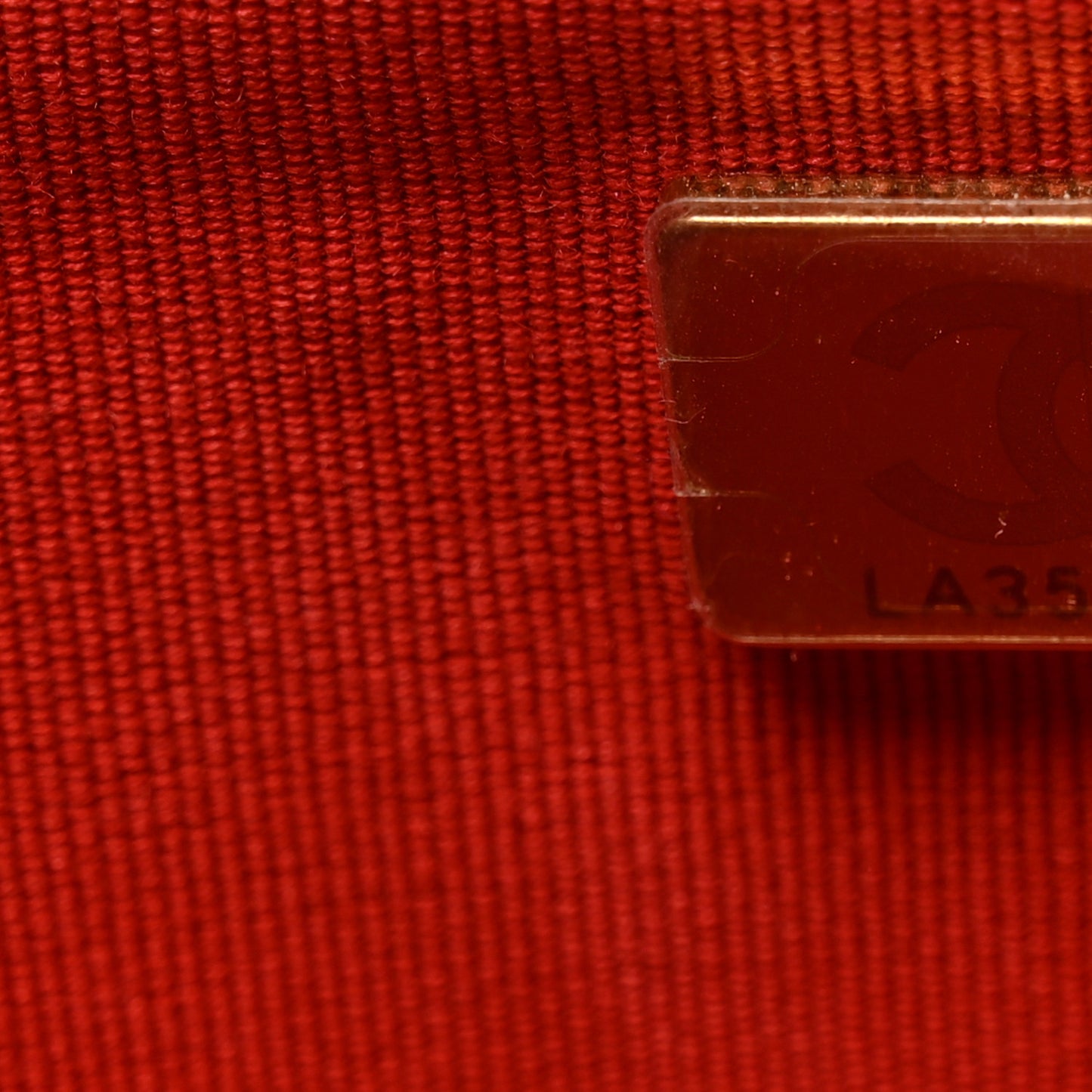 Caviar Quilted Wallet On Chain WOC Red