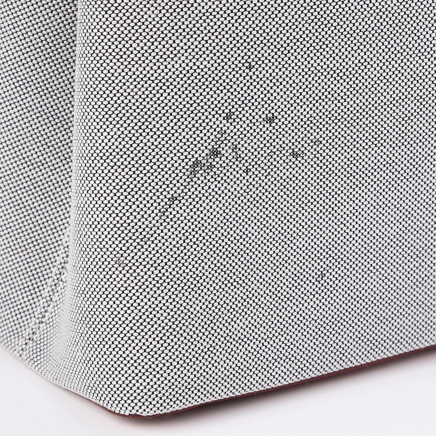 Louis Vuitton Toile Capucines MM Mateo 8 of 11