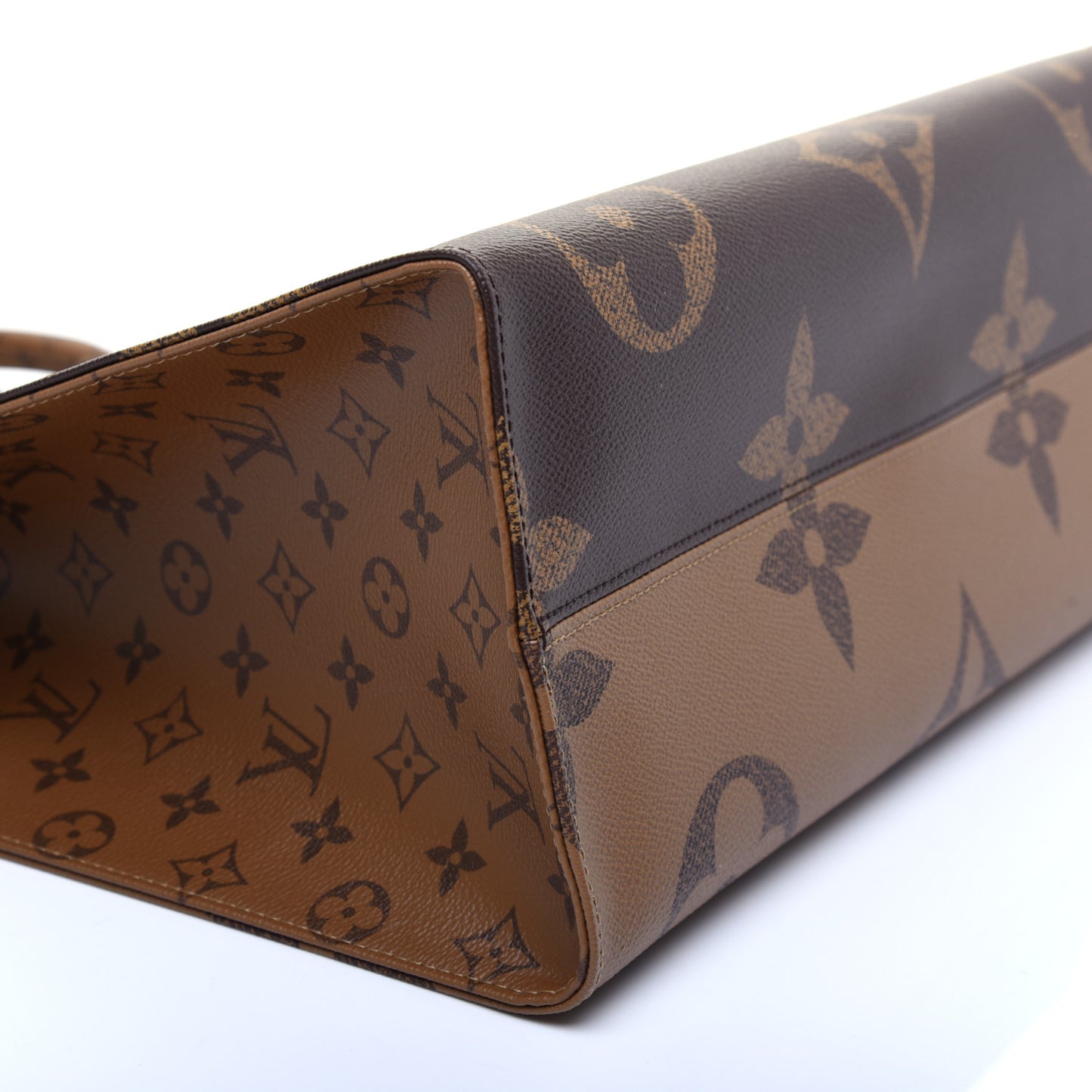 Reverse Monogram Giant Onthego GM