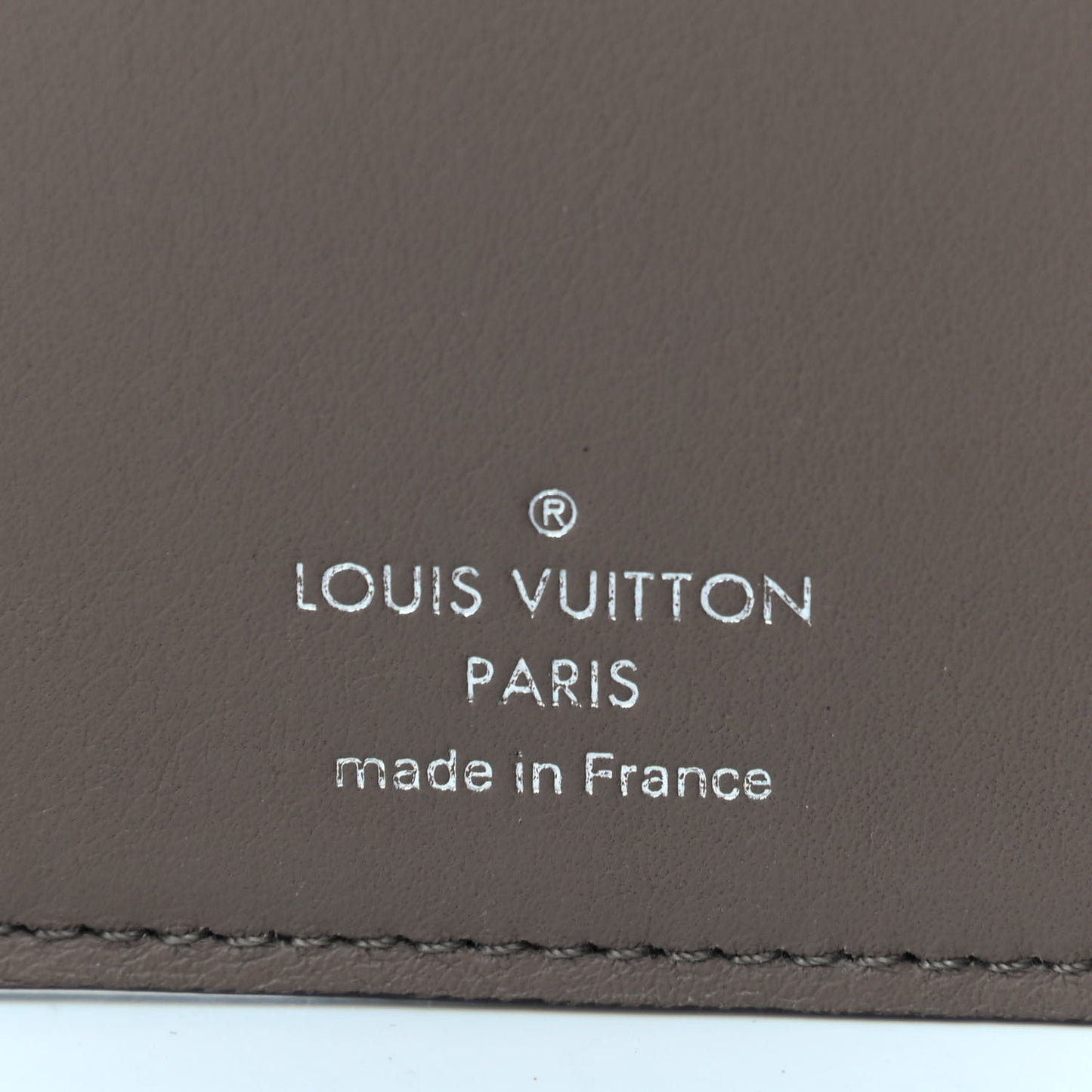 Taurillon Capucines Compact Wallet Magnolia