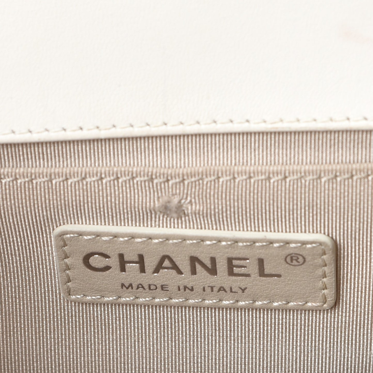 Lambskin Perforated Medium Boy Flap White