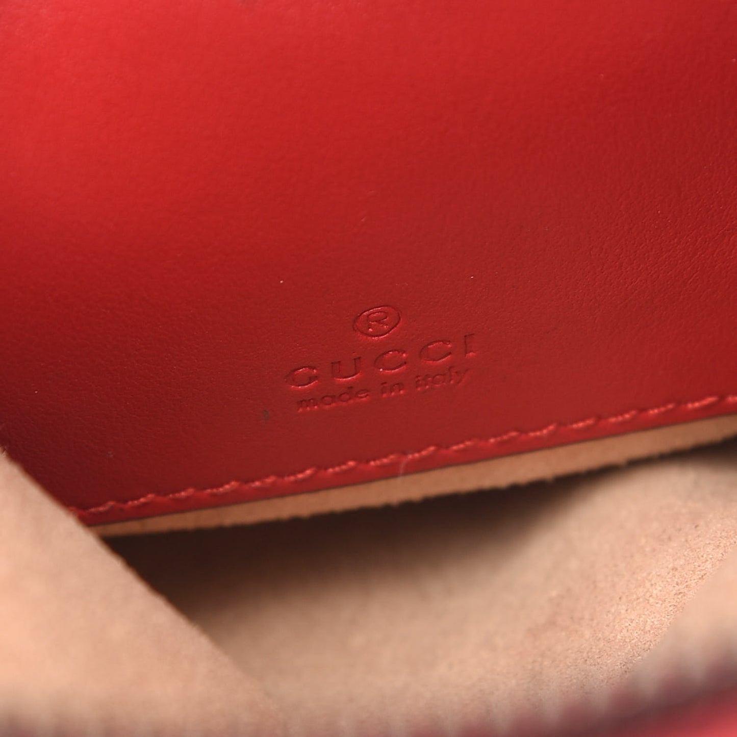 Calfskin Matelasse Mini GG Marmont Crossbody Bag Hibiscus Red