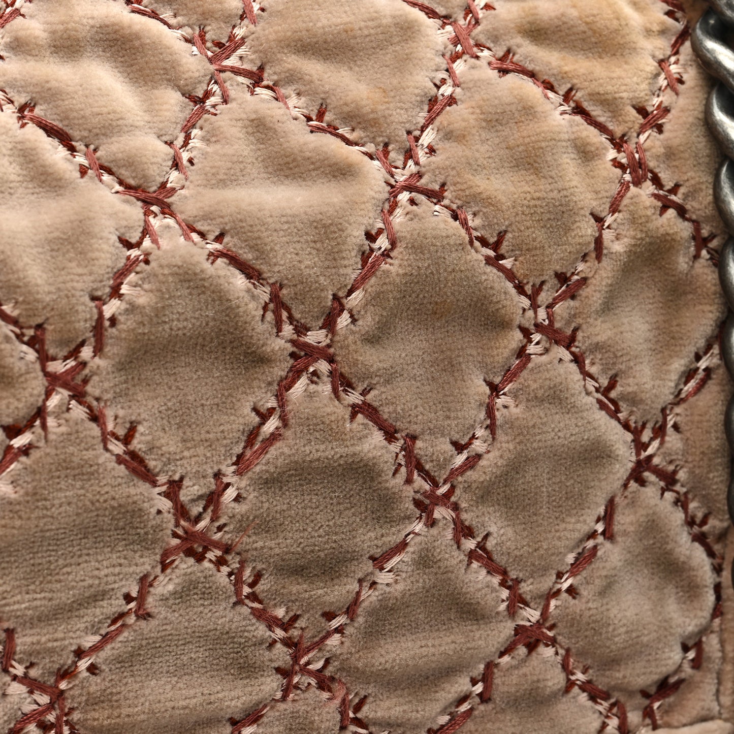 Velvet Tweed Quilted Medium Boy Flap Beige