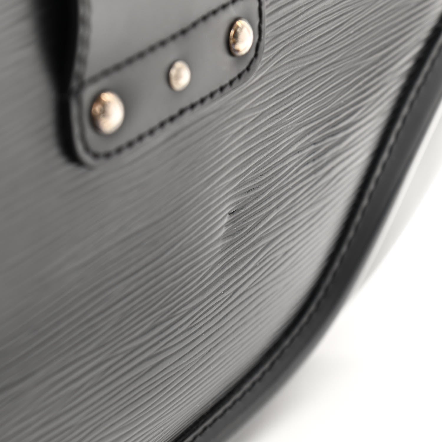 Louis Vuitton Epi Montaigne Sac Black 12 of 12