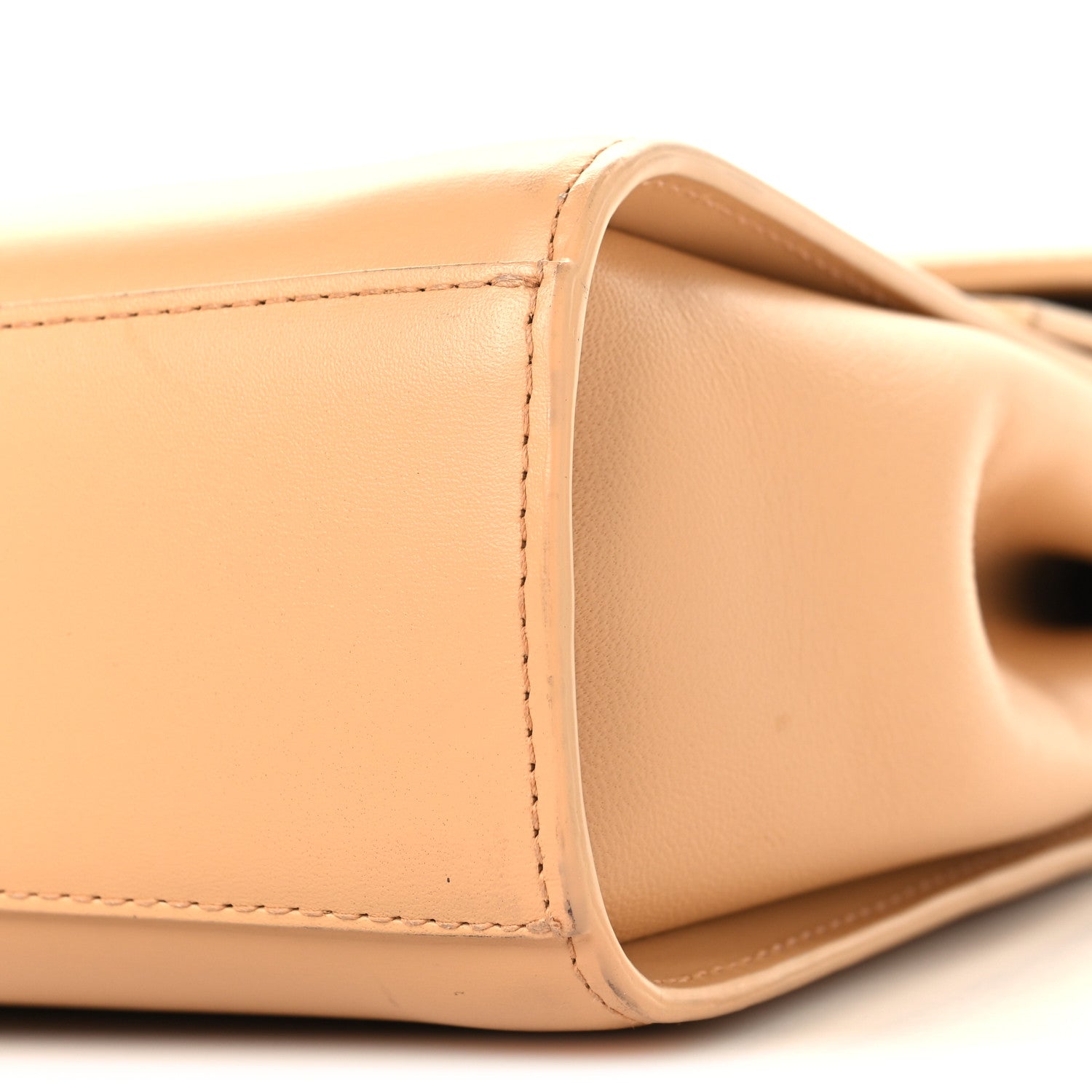 Bottega Veneta Box Calfskin Nappa Clip Bag Almond Gold 1861661