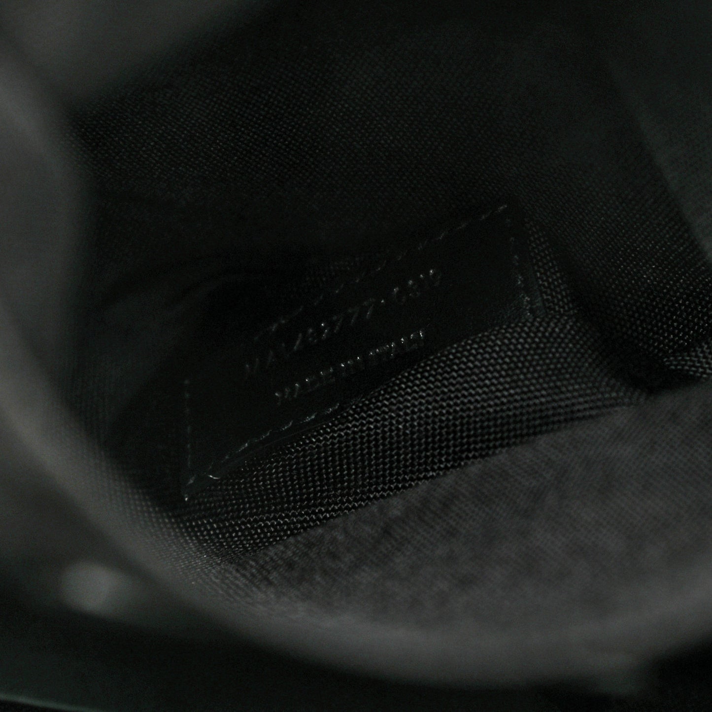 Calfskin Rivington Race Pouch Black
