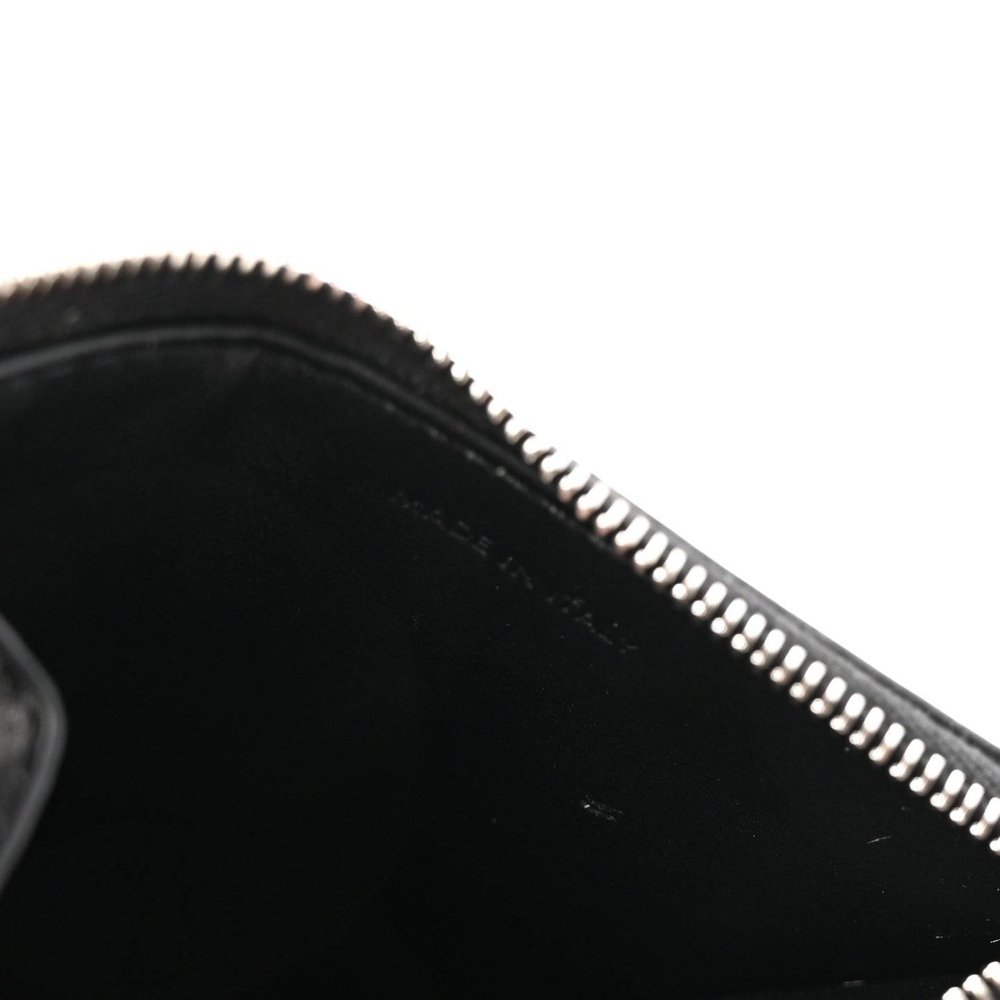 Calfskin Triomphe Embossed Zipped Card Holder Black