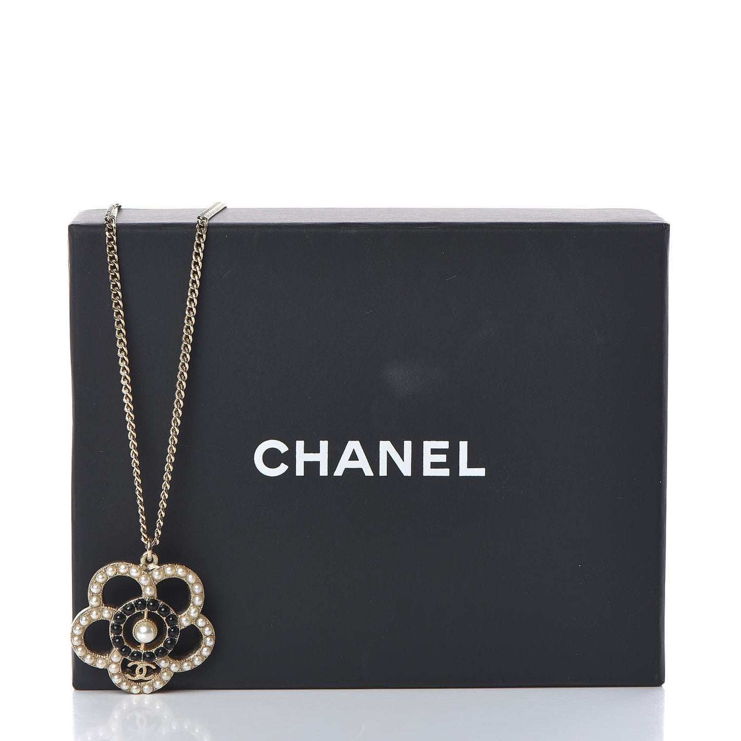 Pearl Camellia Necklace Gold