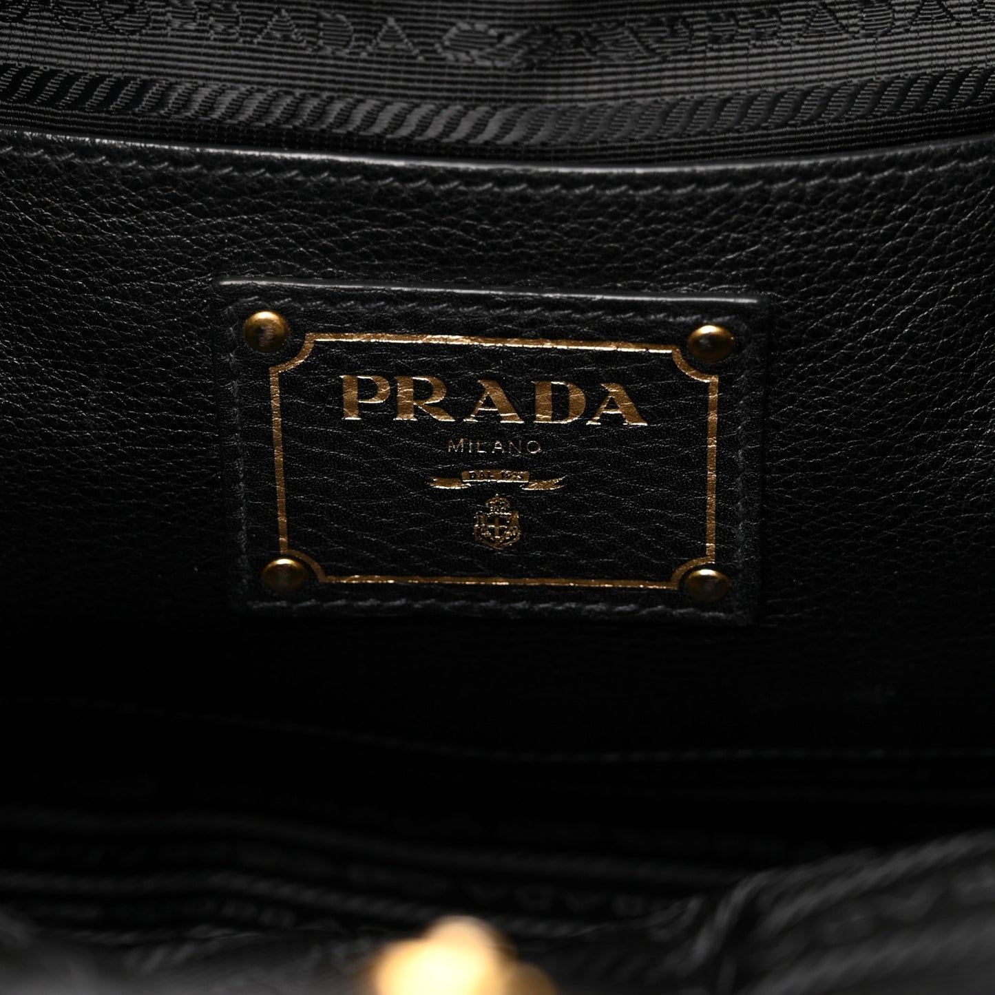 Vitello Daino Shopping Tote Black