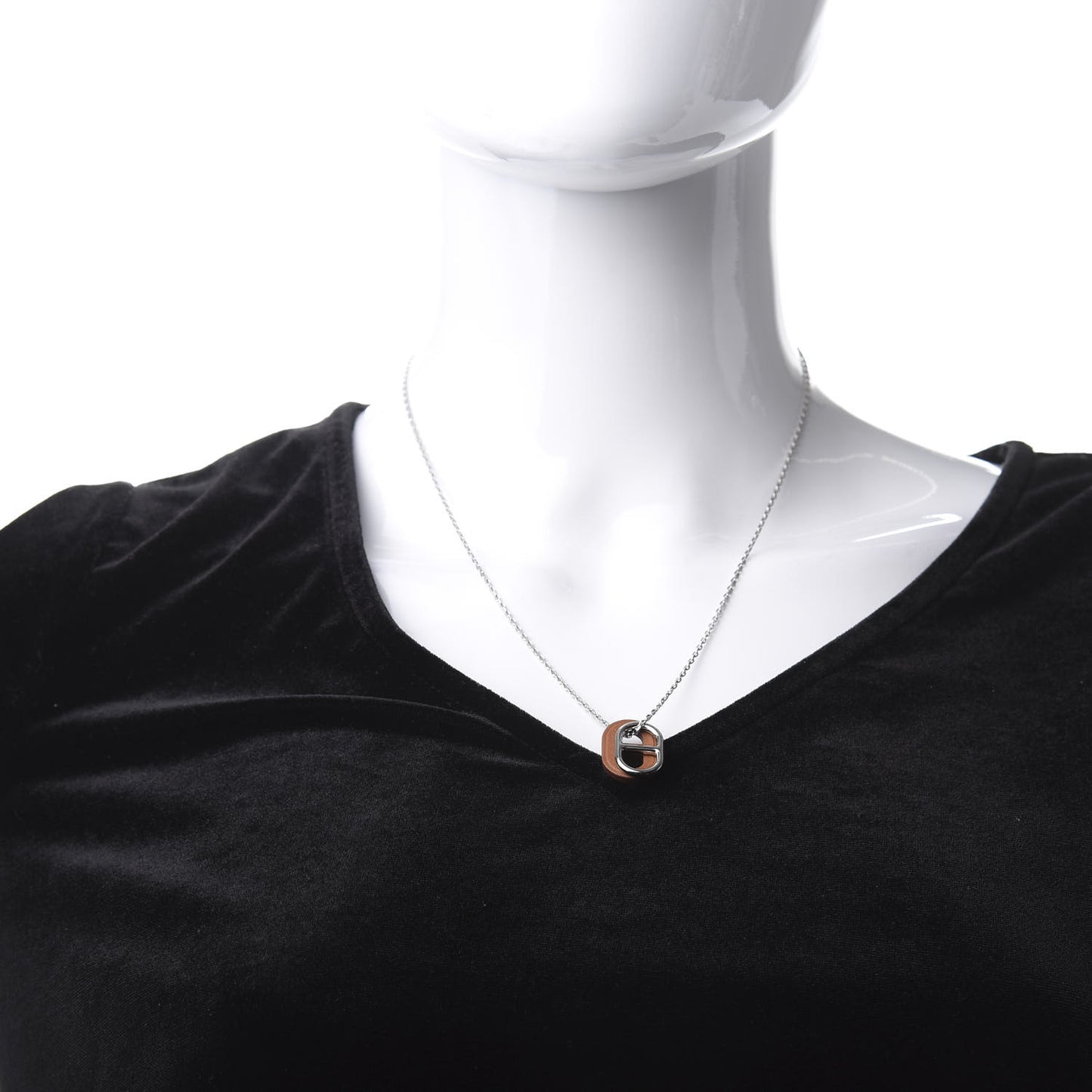 Swift O'Maillon Pendant Necklace Gold