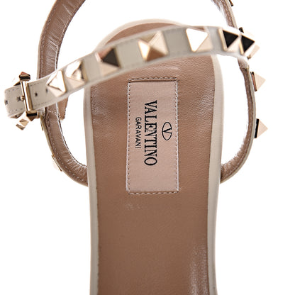 Valentino Garavani Pebbled Calfskin Rockstud Ankle Strap 5/105mm Sandals 39.5 Light Ivory 5 of 9