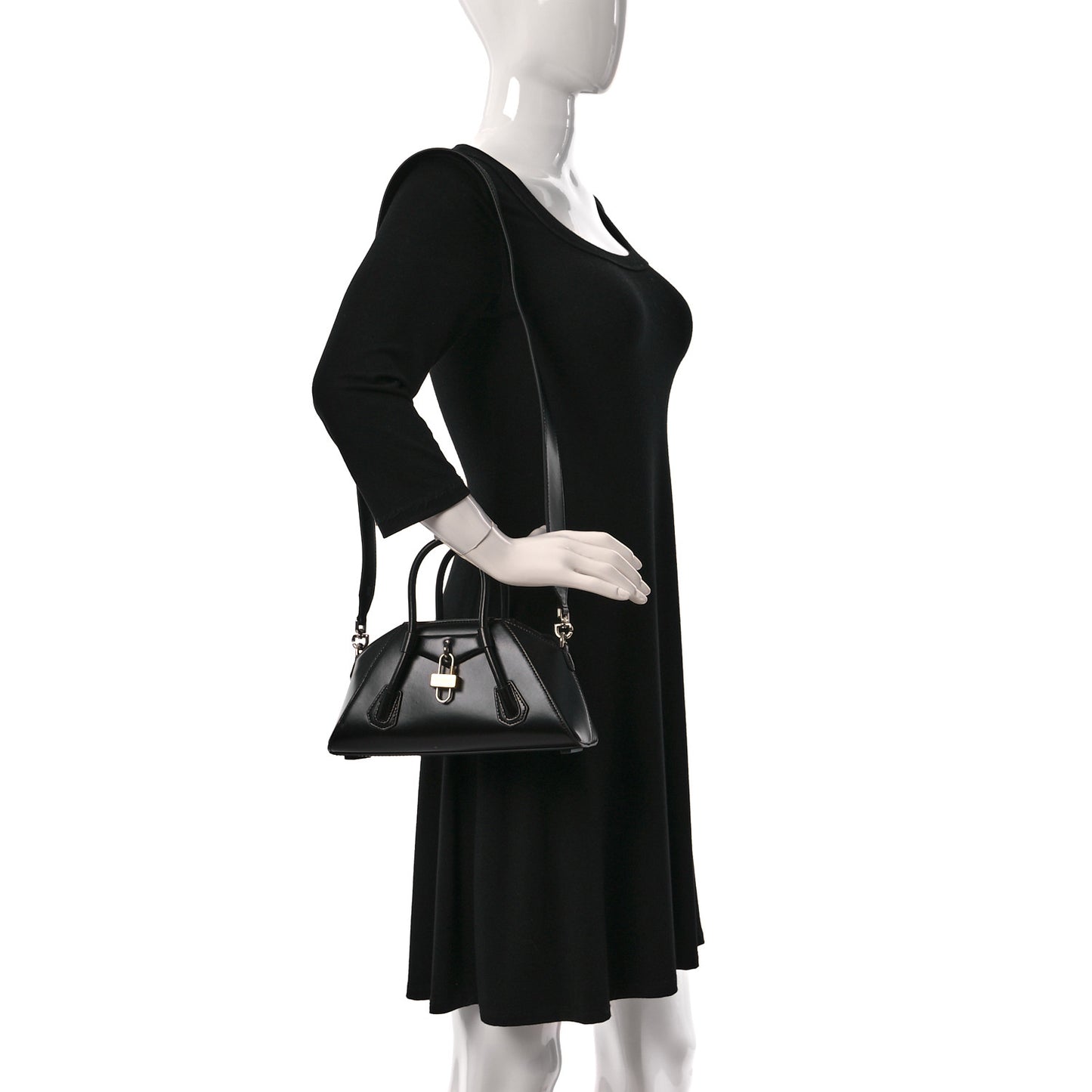 Box Calfskin Mini Antigona Stretch Black