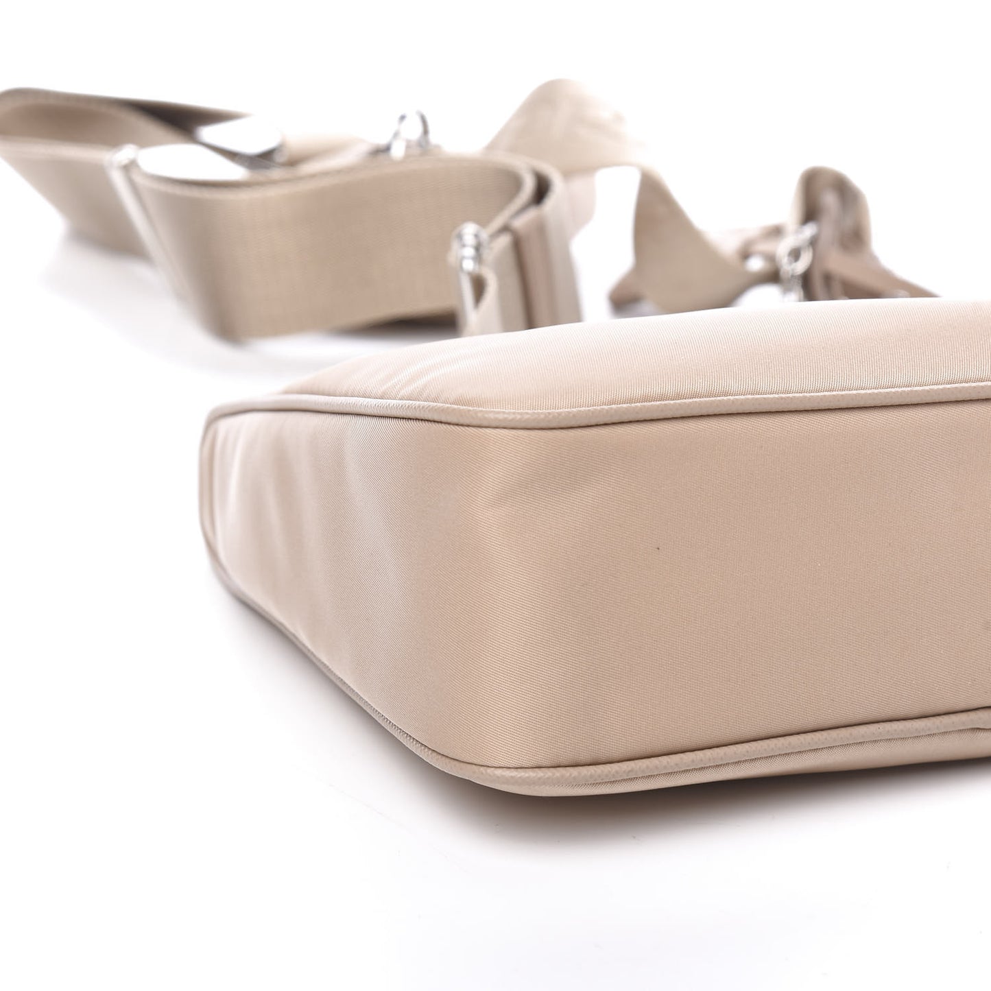 Nylon Re-Edition 2005 Shoulder Bag Cammeo