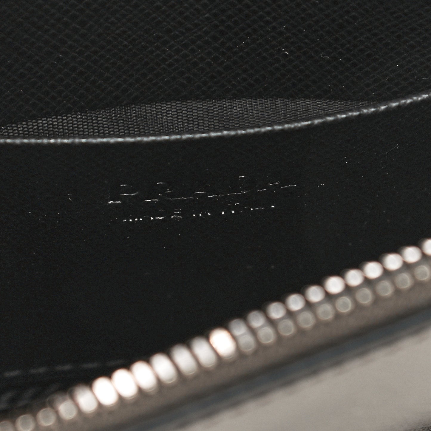 Metallic Saffiano Phone Pouch Fumo Mordore
