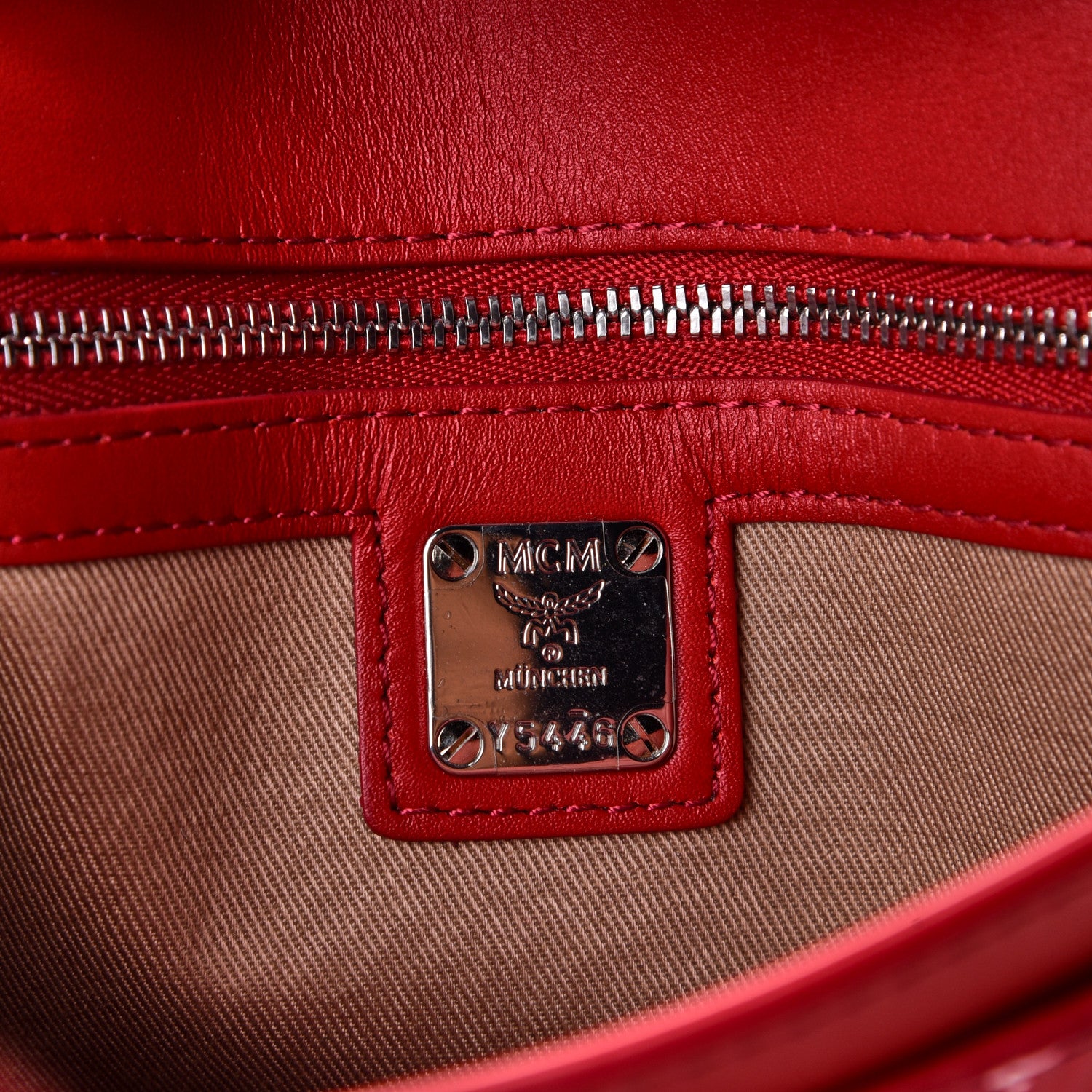 MCM Visetos Patricia Wallet On Chain Red 4 of 6