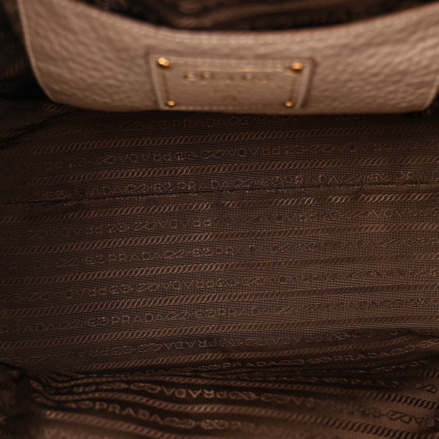 Vitello Daino Pocket Shopping Tote Cammeo