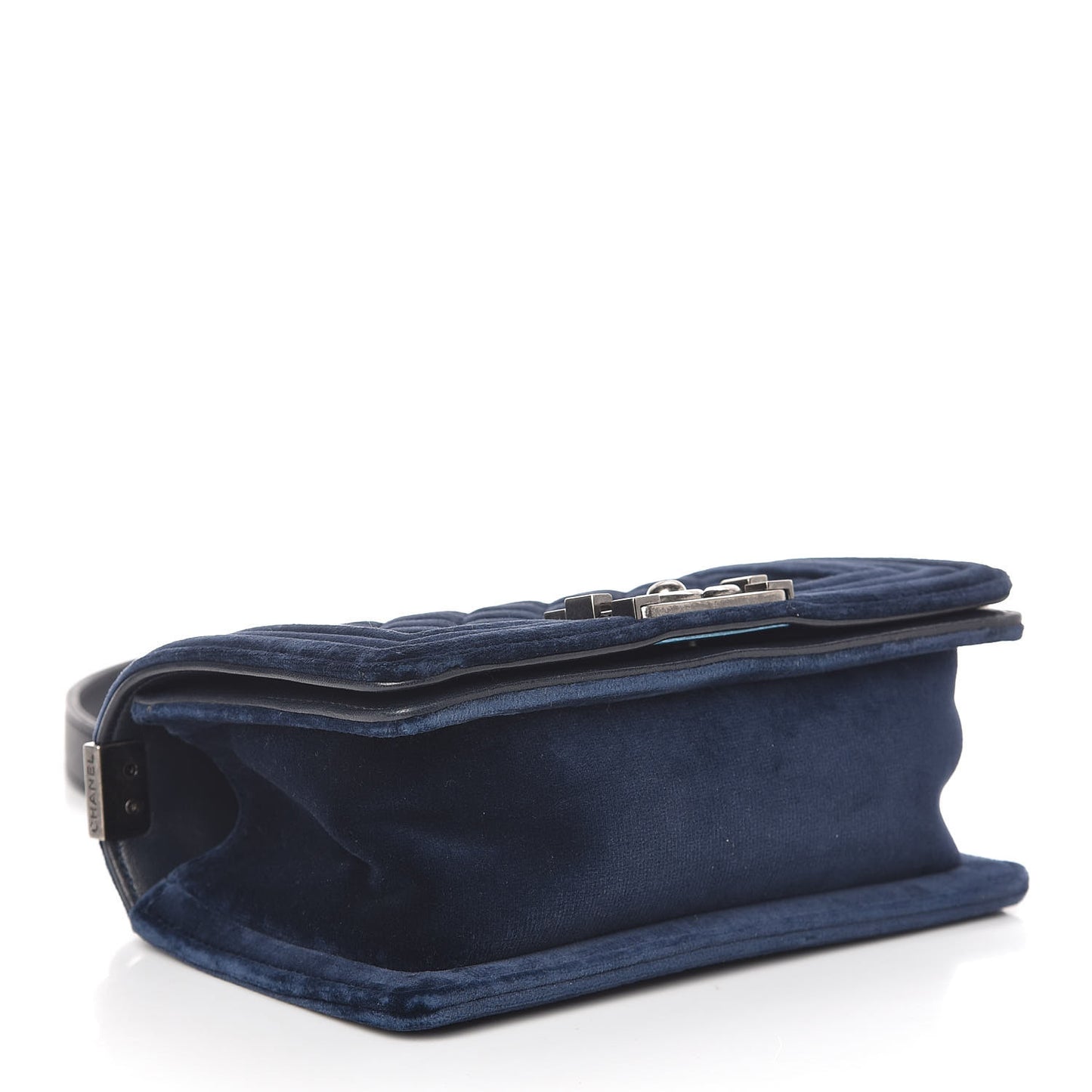 Velvet Quilted Small Boy Flap Marine Fonce