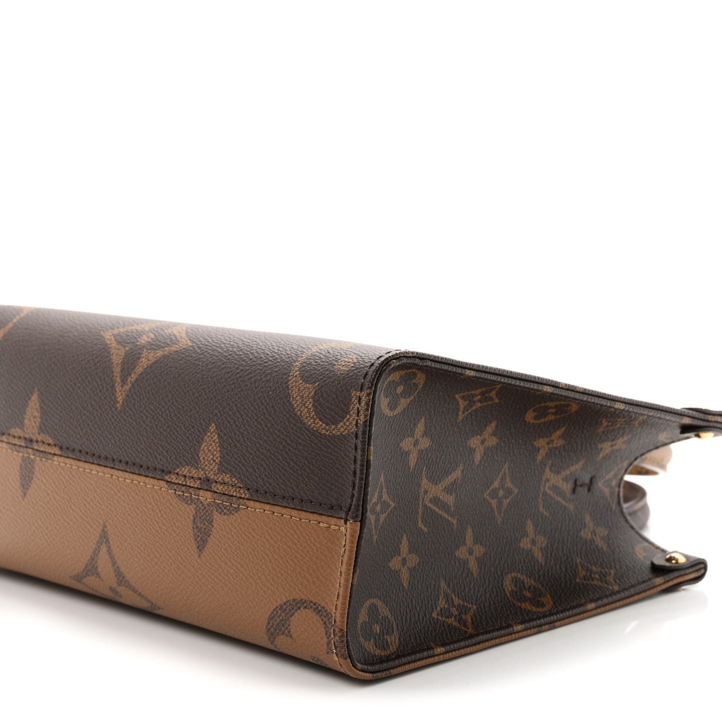 Reverse Monogram Giant Onthego PM