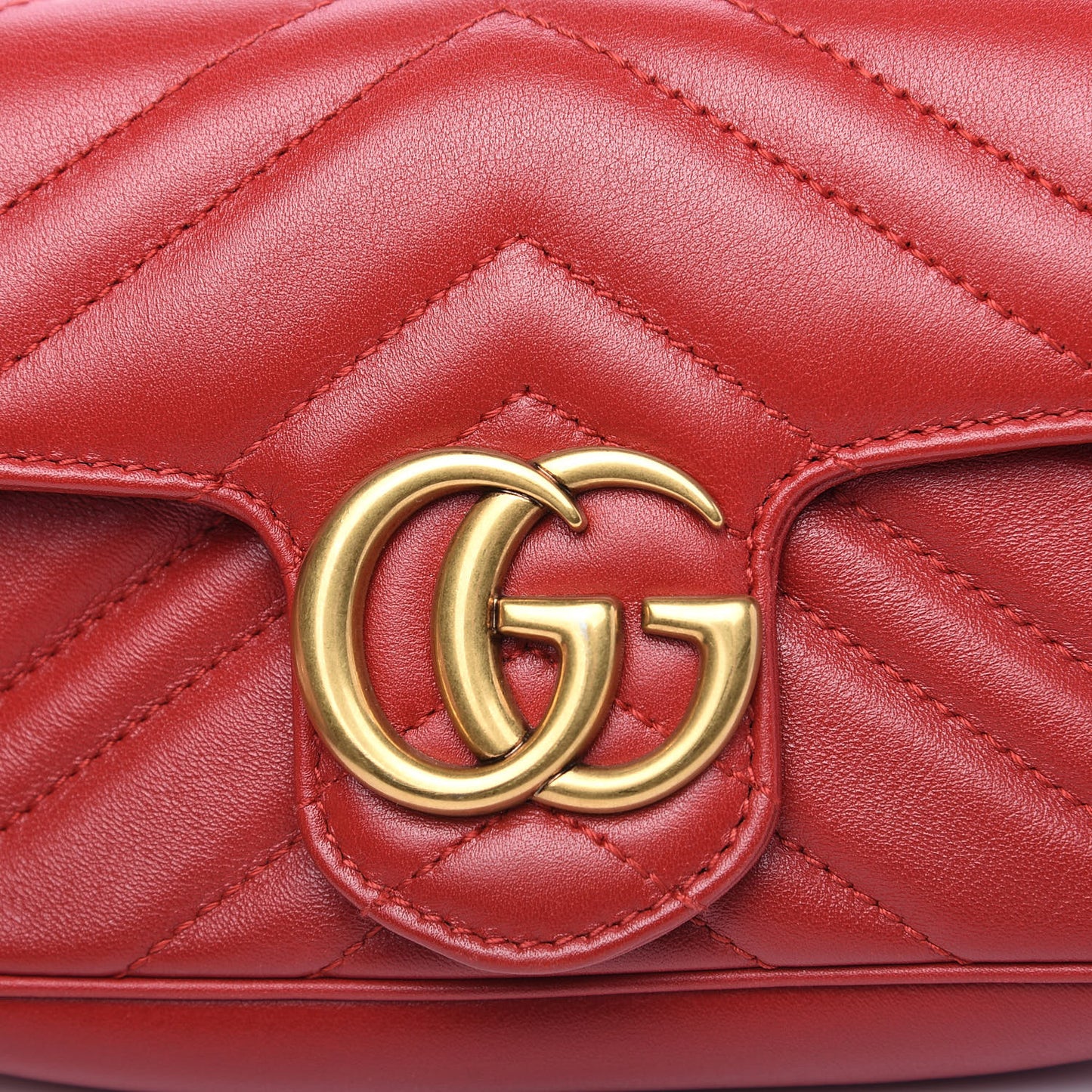 Calfskin Matelasse Super Mini GG Marmont Shoulder Bag Hibiscus Red