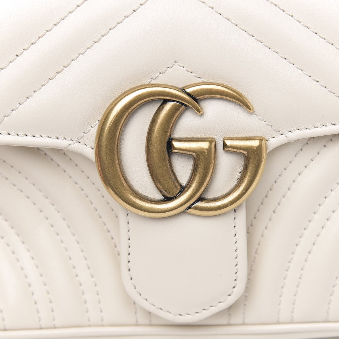 Calfskin Matelasse Mini GG Marmont Shoulder Bag White