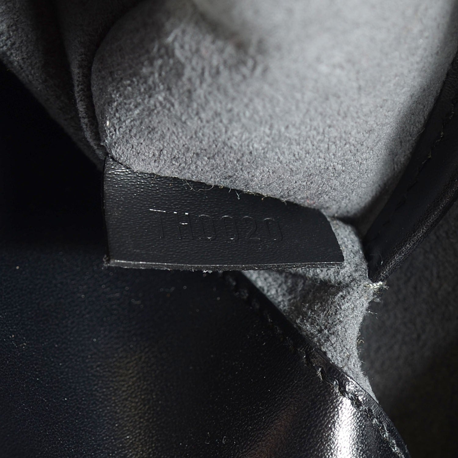 Louis Vuitton Epi Reverie Black 11 of 14