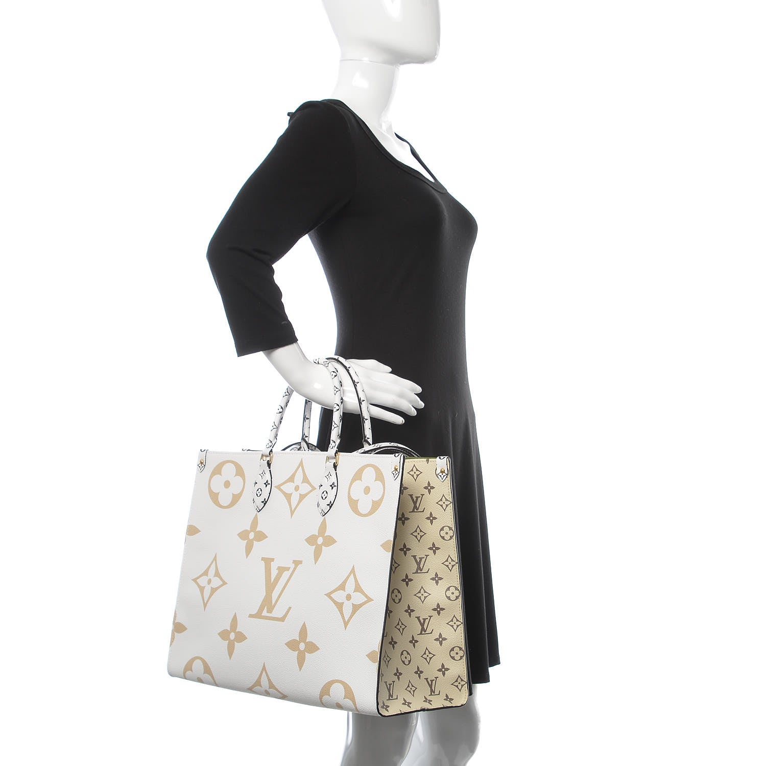 Louis Vuitton Monogram Giant Onthego GM Kaki Beige 3 of 10
