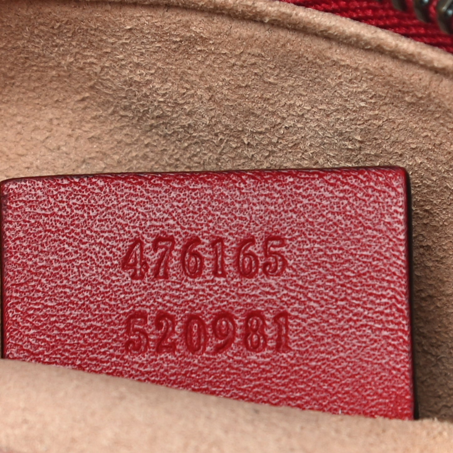 Calfskin Matelasse GG Marmont Cosmetic Case Hibiscus Red