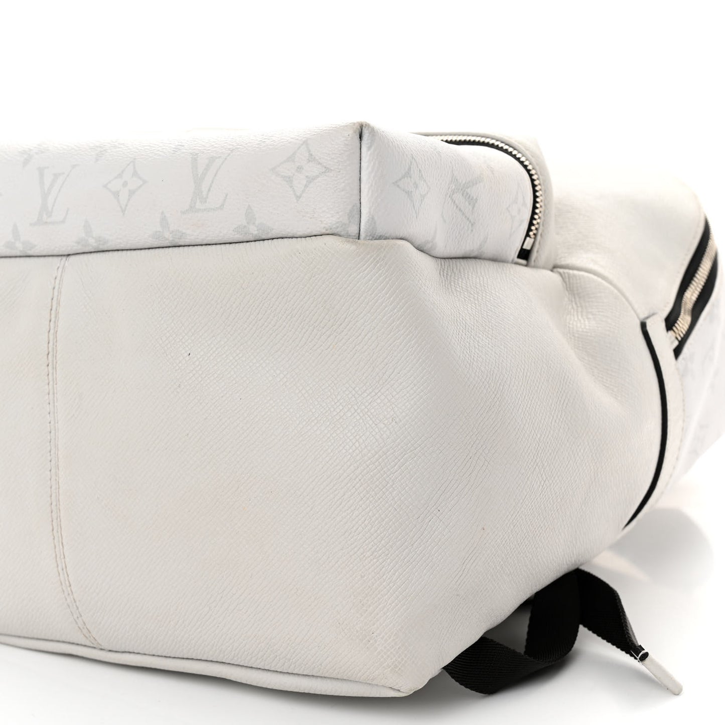 Taiga Monogram Discovery Backpack PM White