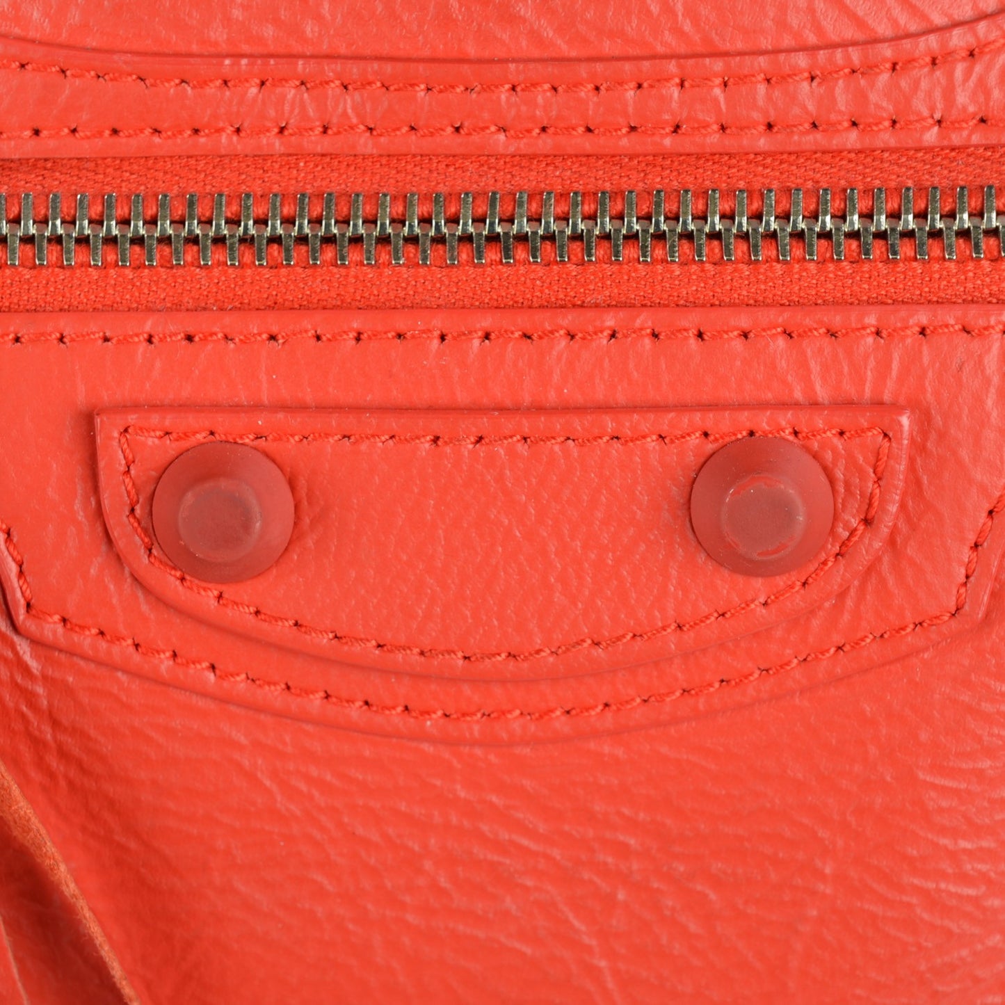 Matte Goatskin Rubber Covered Classic Hardware Mini Twiggy Rouge Coquelicot Rouge Braise