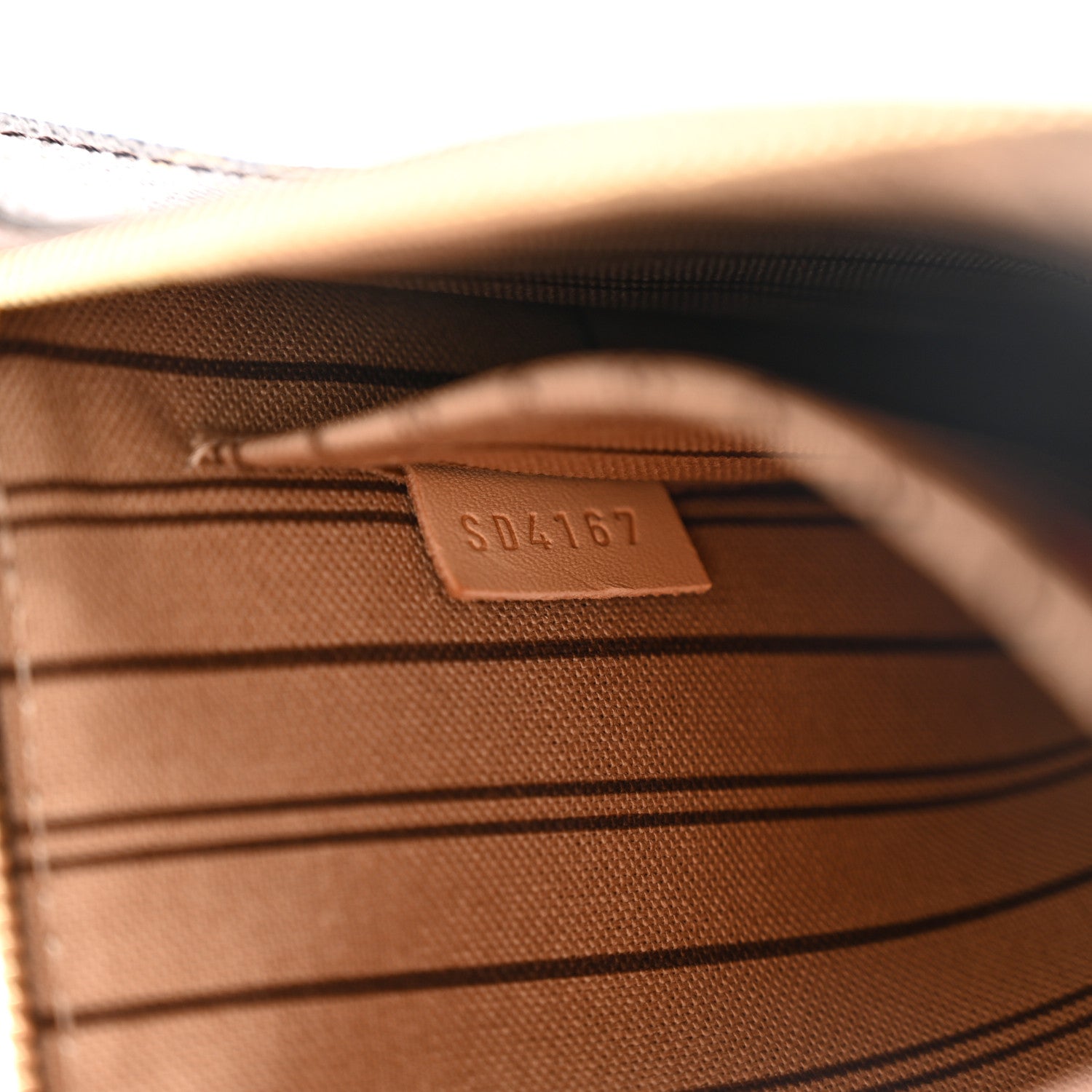 Louis Vuitton Monogram Neverfull MM GM Pochette 7 of 8