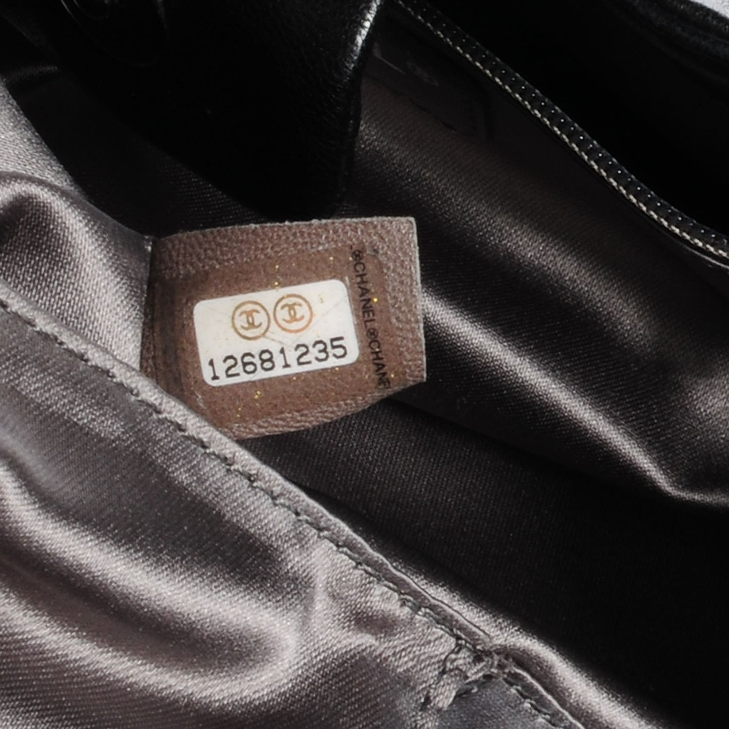 Lambskin Pearl Obsession Tote Black