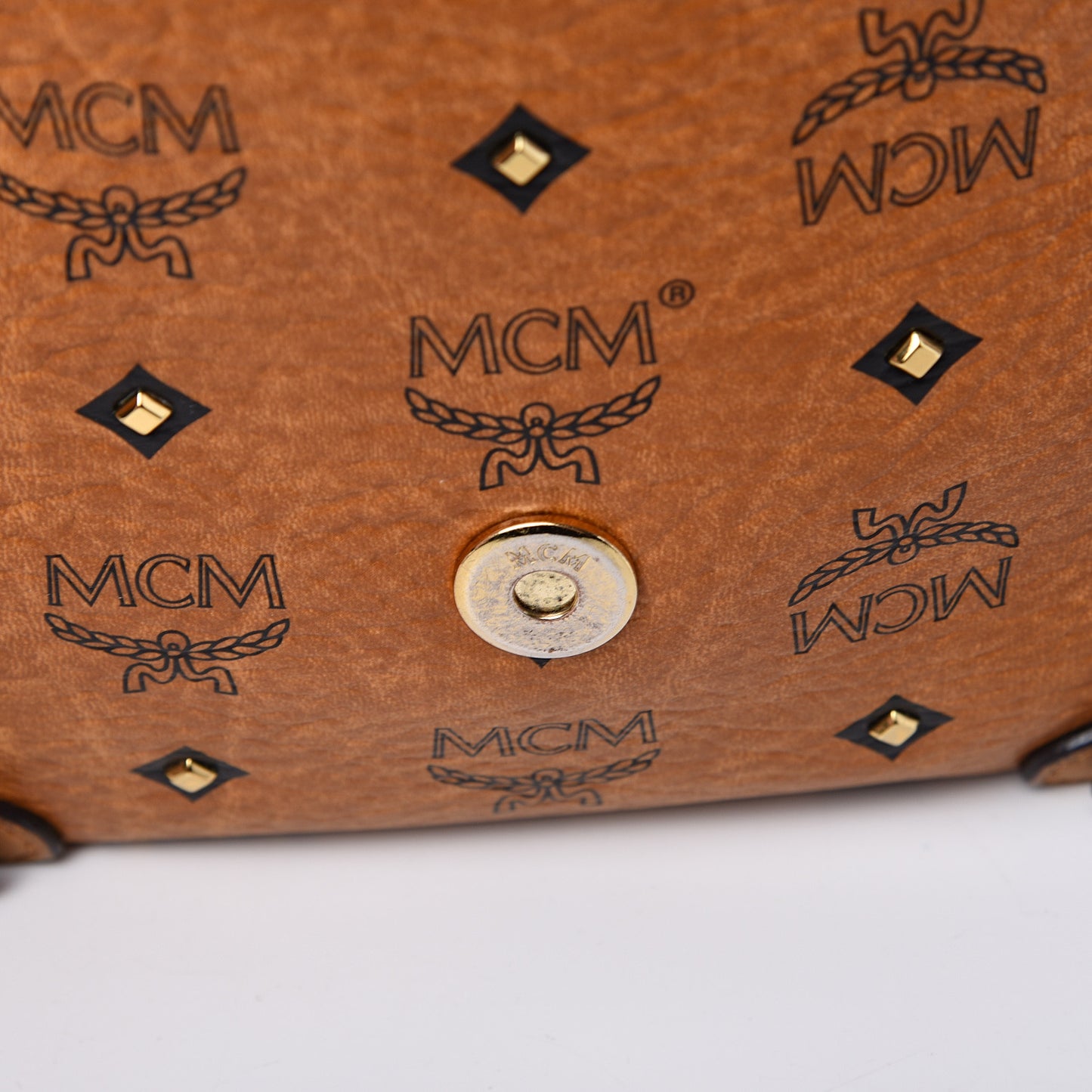 Visetos Crossbody Flap Messenger Cognac