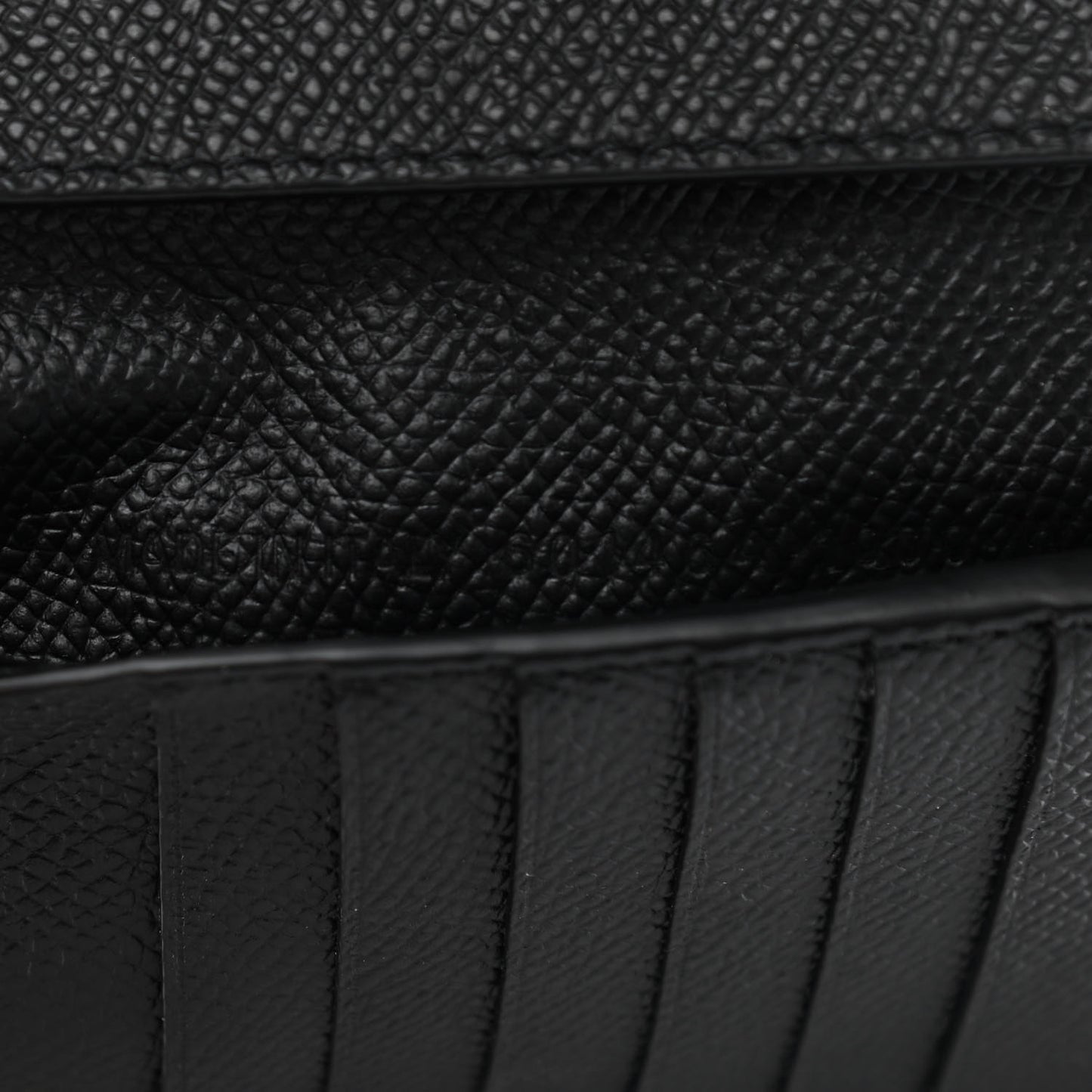Signature Grained Calfskin Medium BB Wallet Black