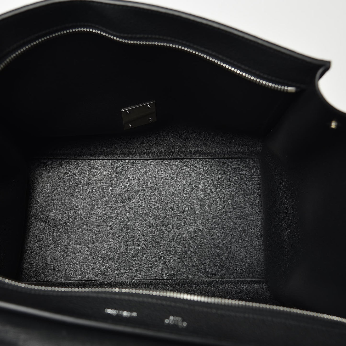 Drummed Calfskin Suede Medium Trapeze Black