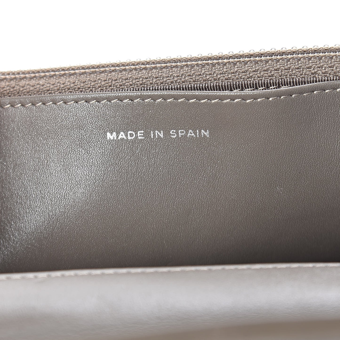 Patent Quilted Wallet On Chain WOC Grey