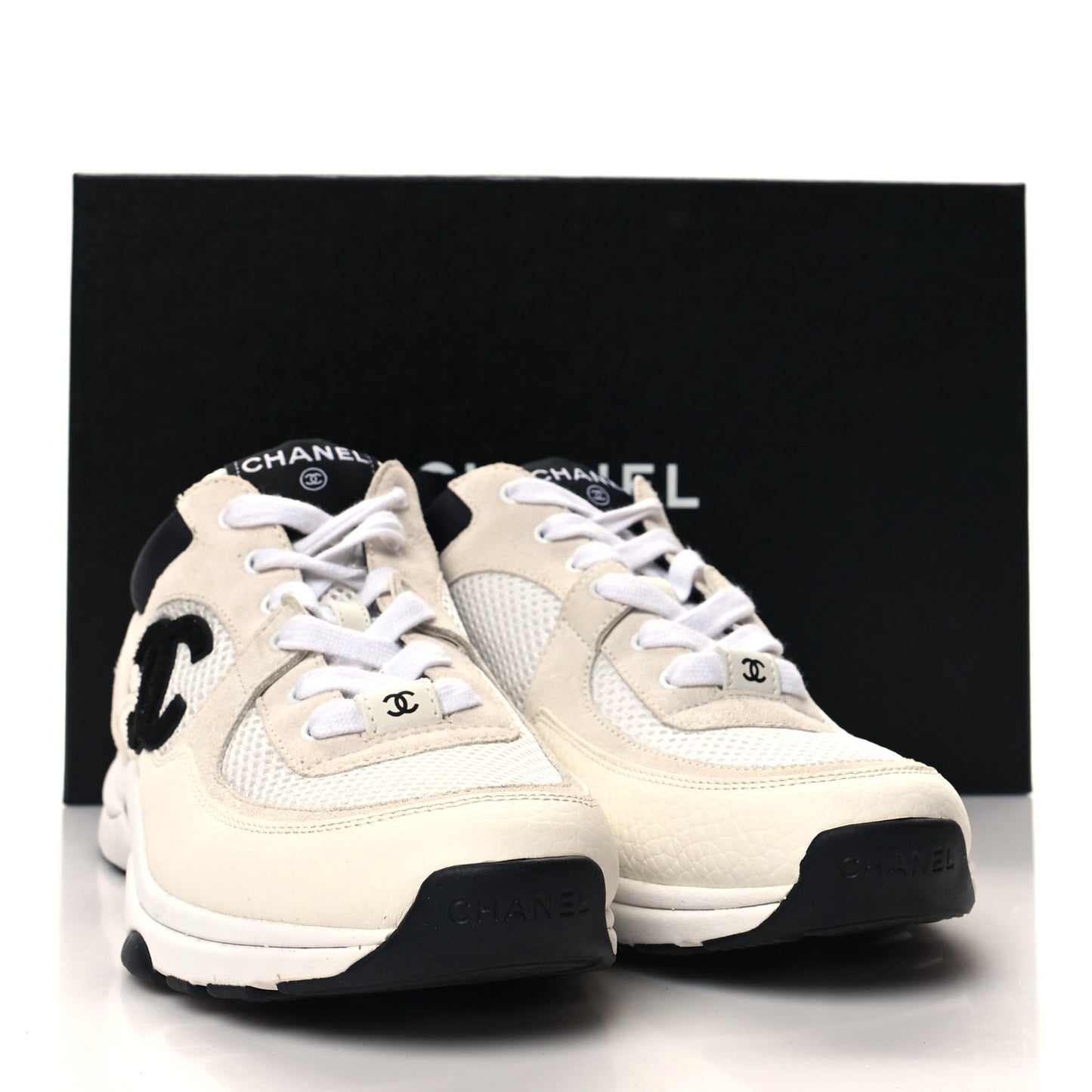 Mesh Suede Calfskin Grained Calfskin Womens CC Sneakers 39.5 White Black
