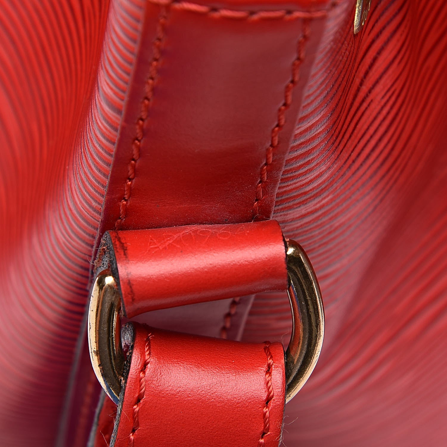 Louis Vuitton Epi Noe Castillan Red 7 of 12