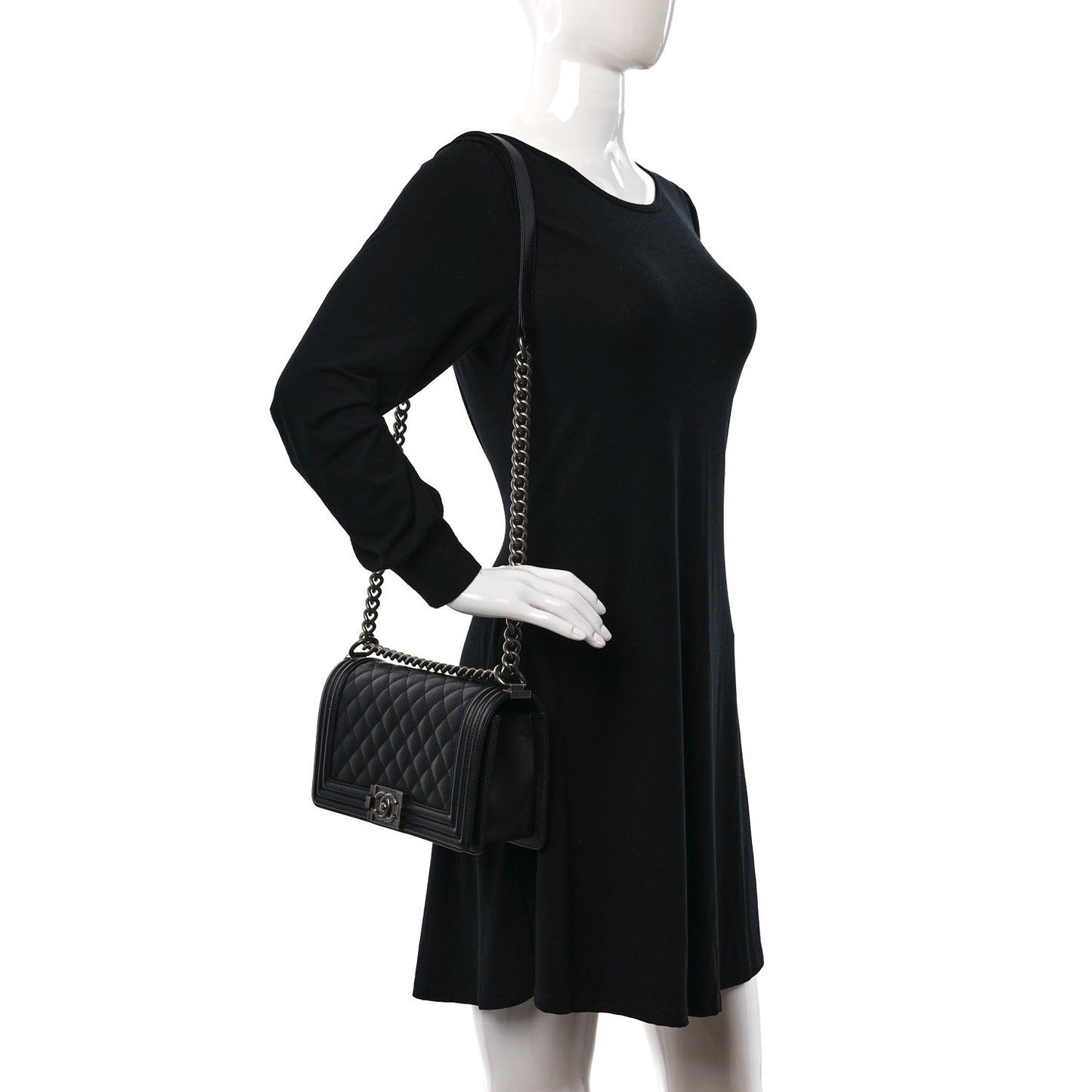 Caviar Quilted Medium Boy Flap Black