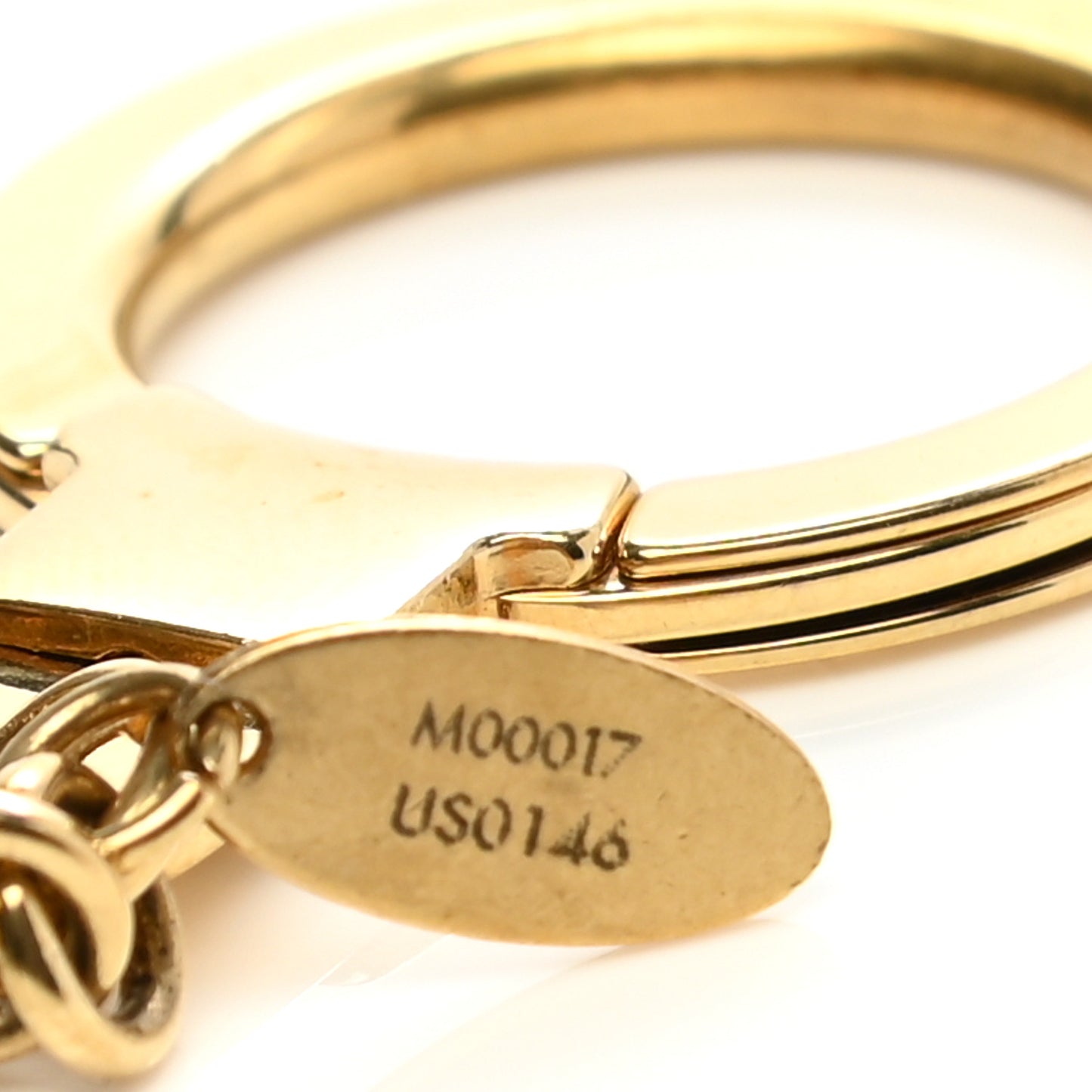 Jingle V Chain Bag Charm Gold