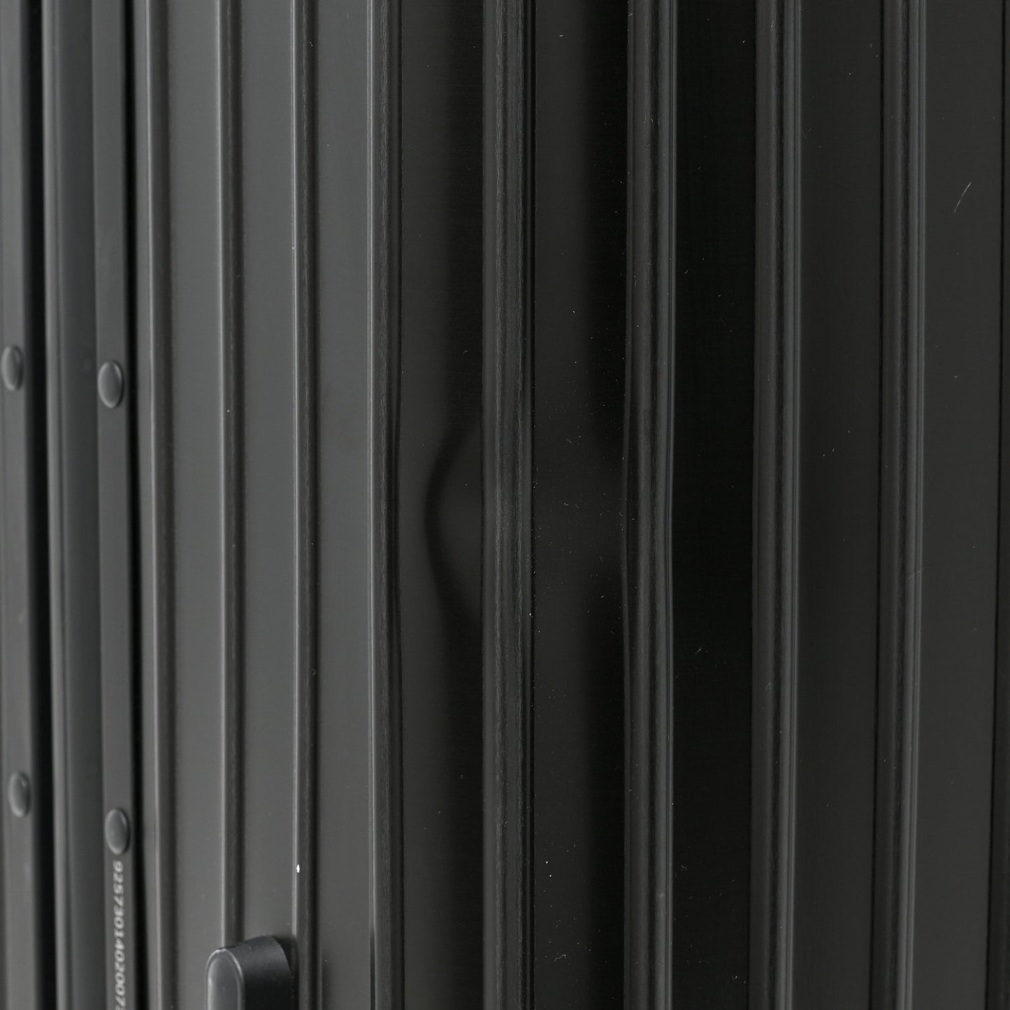 Aluminum Check-In L Matte Black