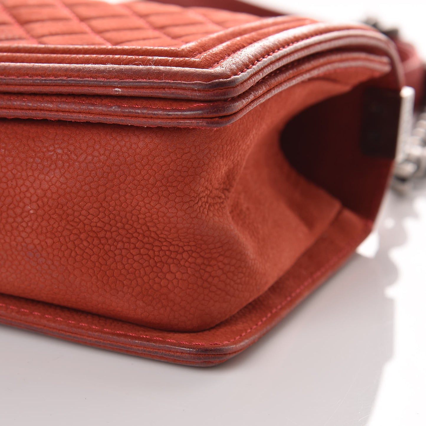 Iridescent Caviar Quilted Medium Boy Flap Red