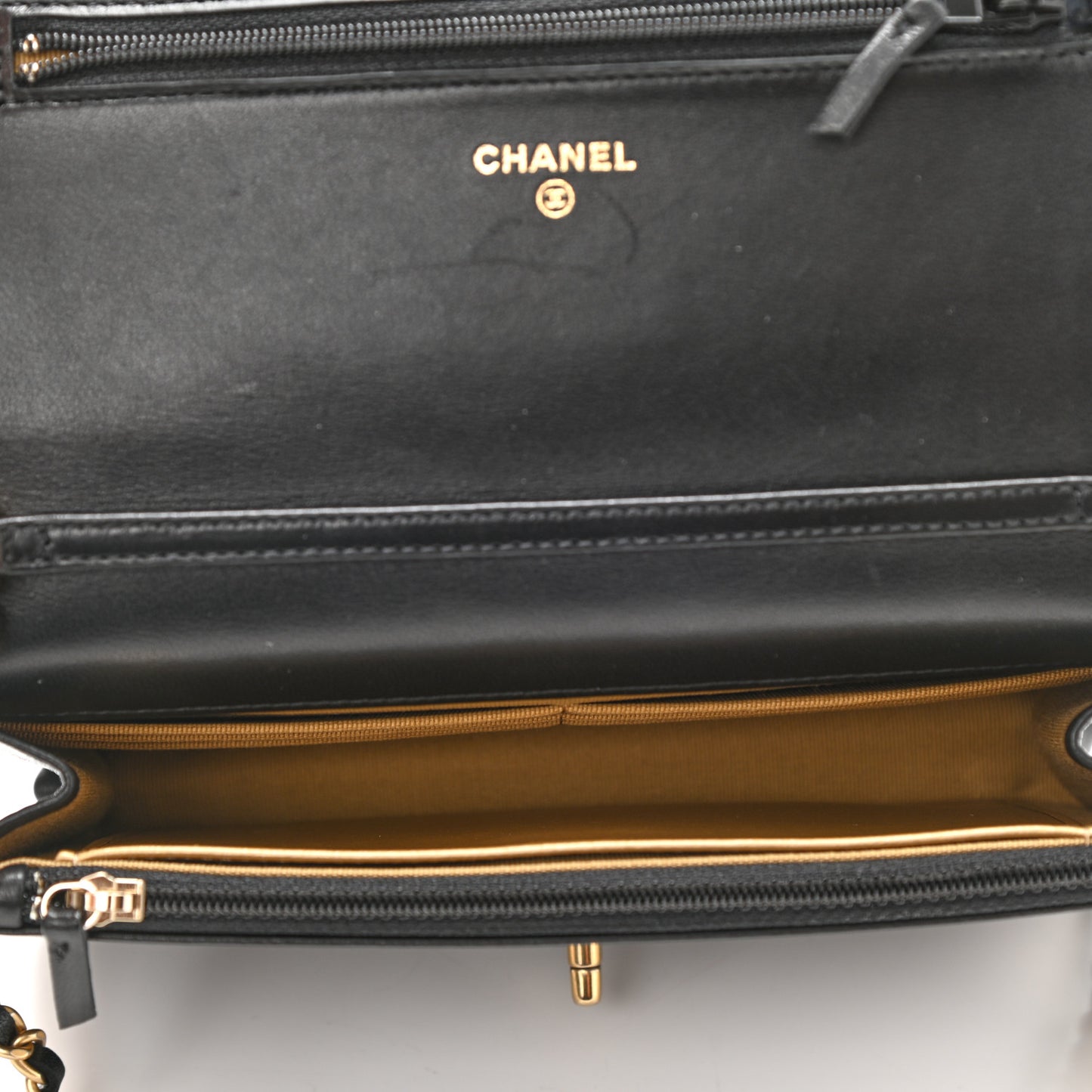 Lambskin Quilted CC Pearl Crush Wallet on Chain WOC Black