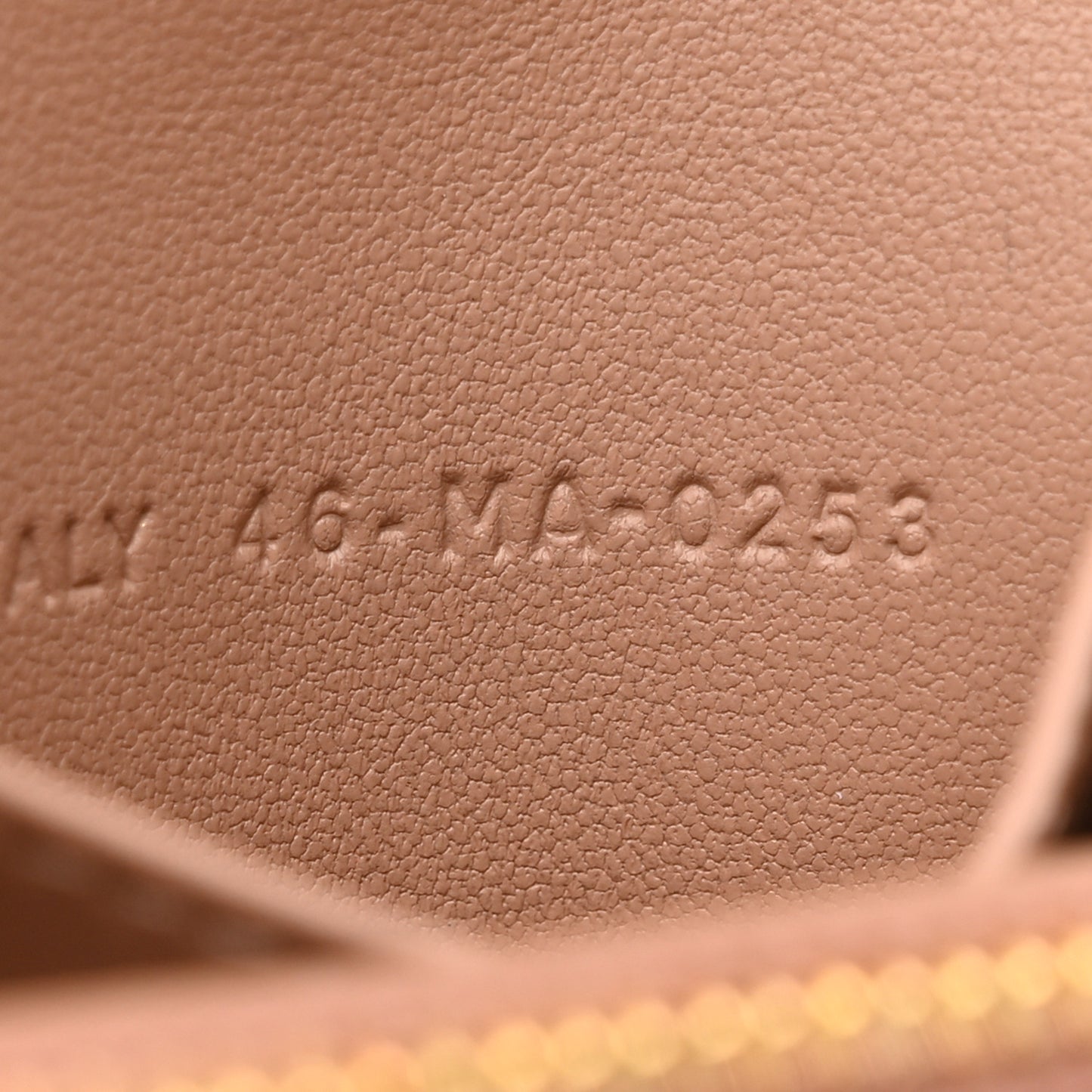 Supple Calfskin Cannage Caro Glycine Wallet Rose Des Vents