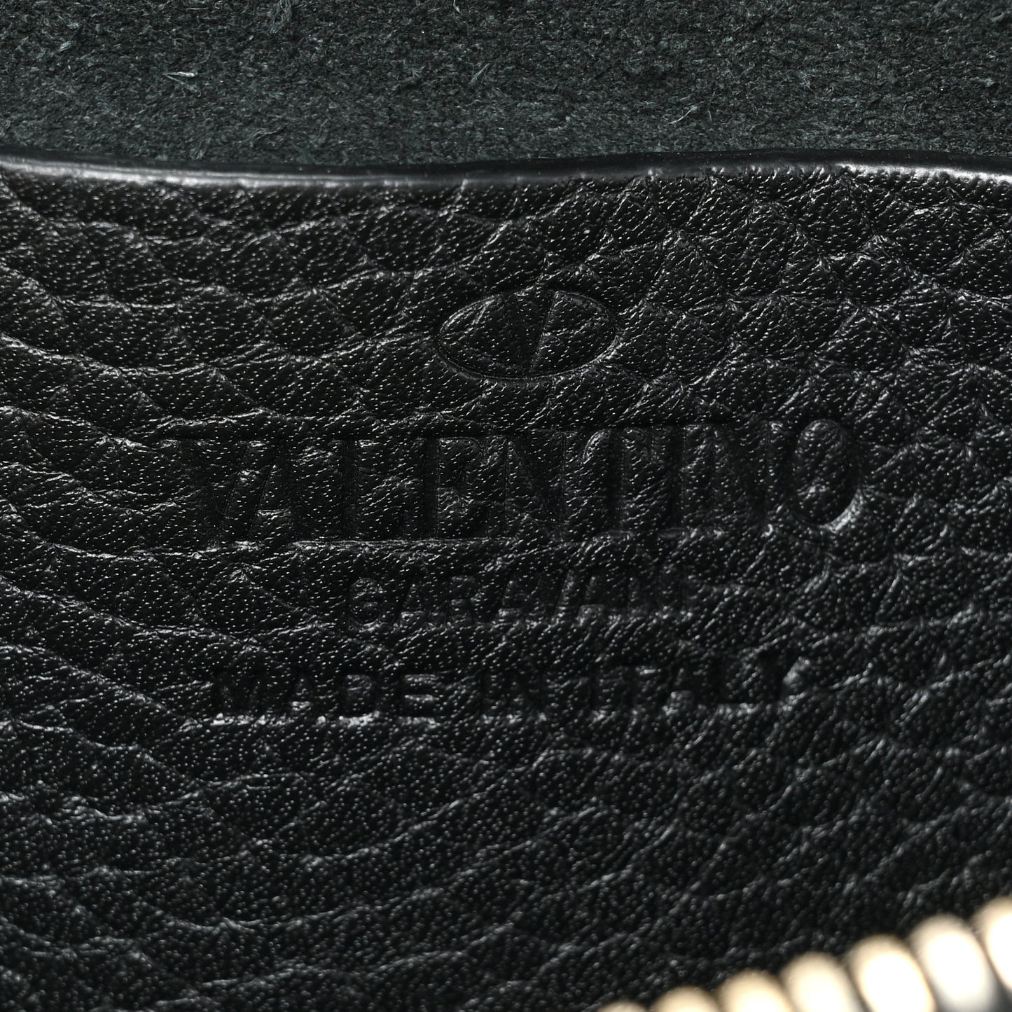 Pebbled Calfskin Rockstud Small Chain Shoulder Bag Black