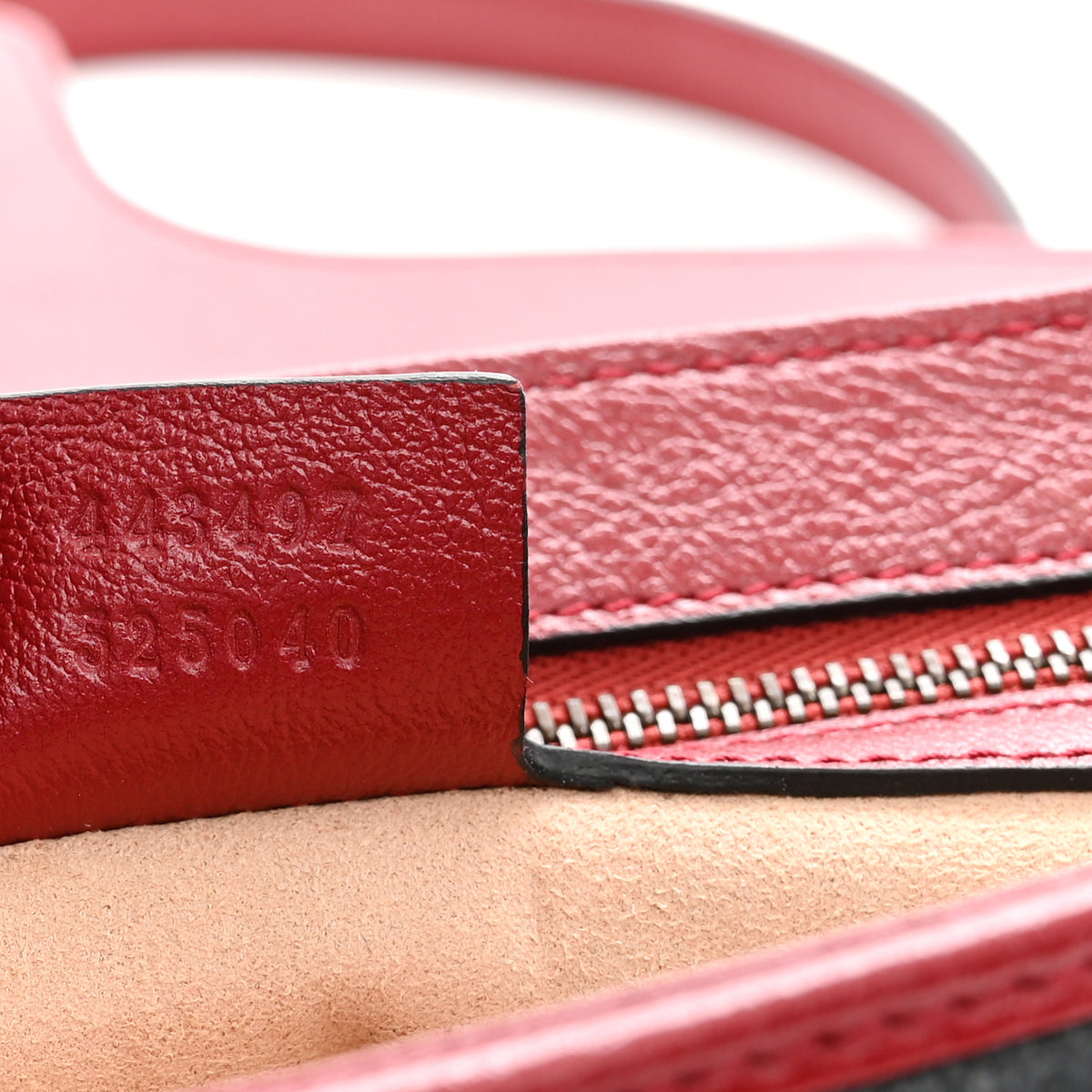 Vintage Effect Calfskin Matelasse Diagonal Small Torchon GG Marmont Shoulder Bag Black Romantic Cherry